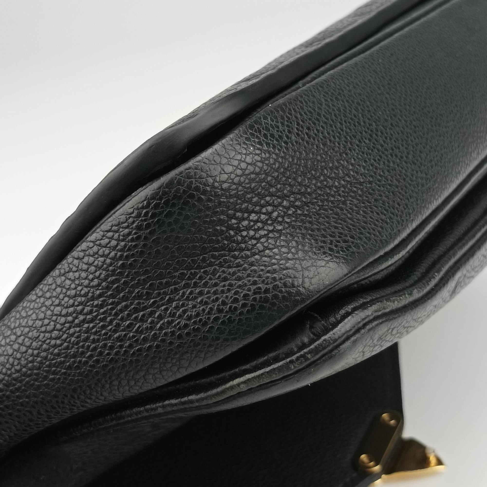 Pochette Metis MM Black Monogram Empreinte M41487 GI2189ポシェットメティスMM ブラック モノグラム アンプラント M41487 GI2189