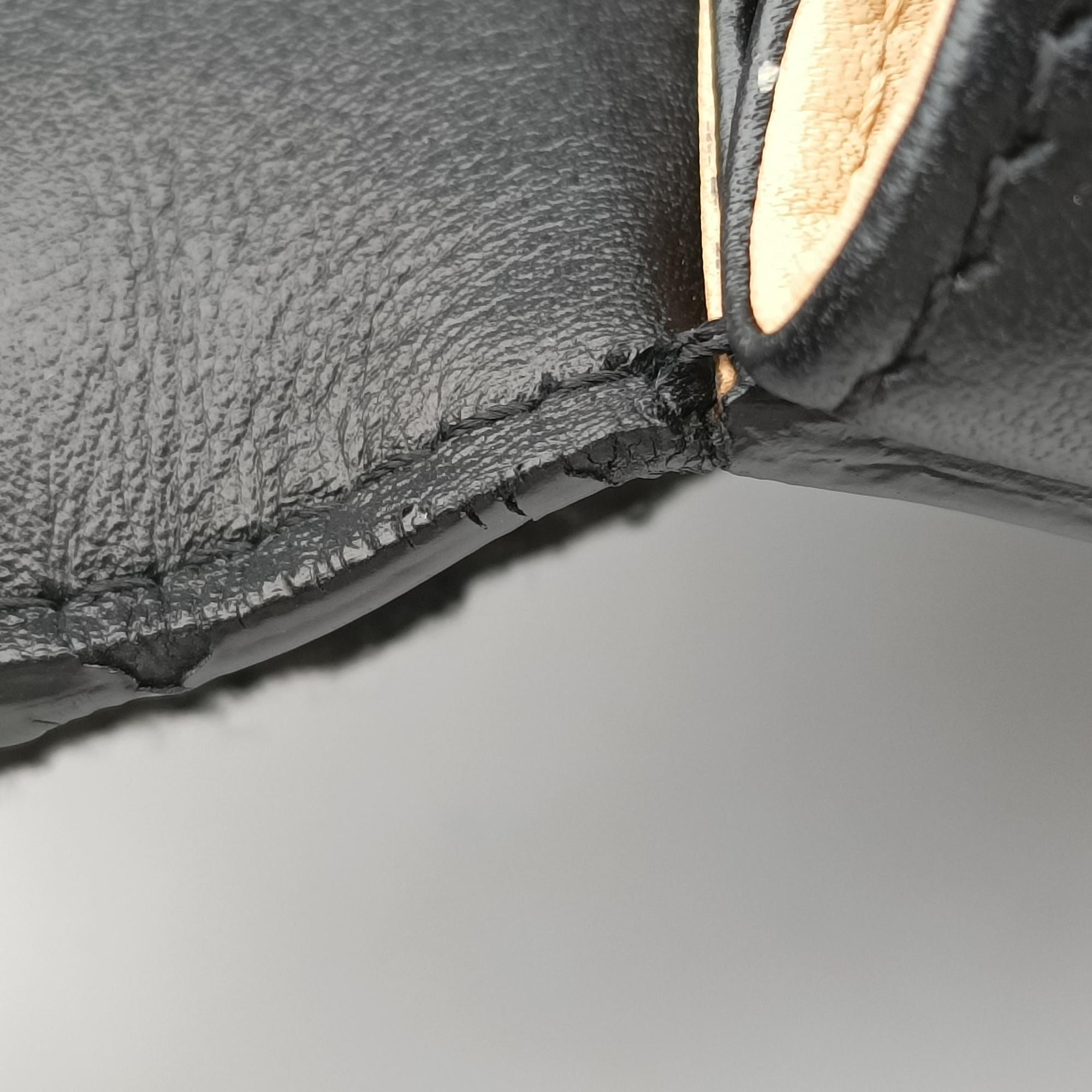 Tampete Black Leather KO5Dタンペート ブラック レザー KO5D