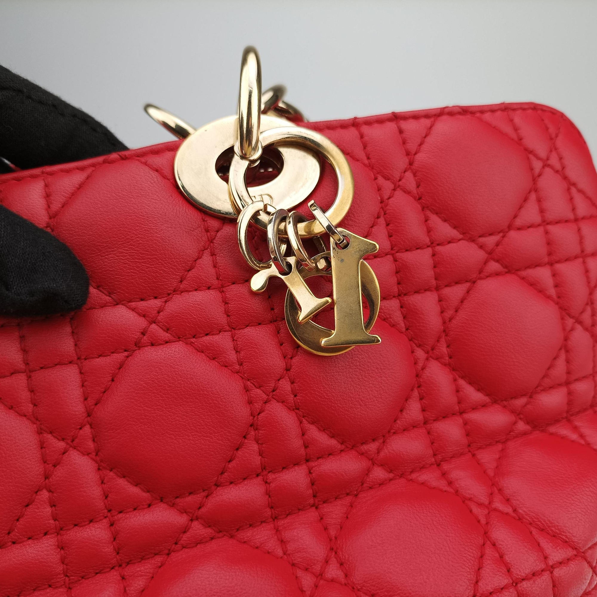 Cannage Dior Soft Shopping Red lambskin 17-BO-0153ディオールソフト レッド ラムスキン 17-BO-0153