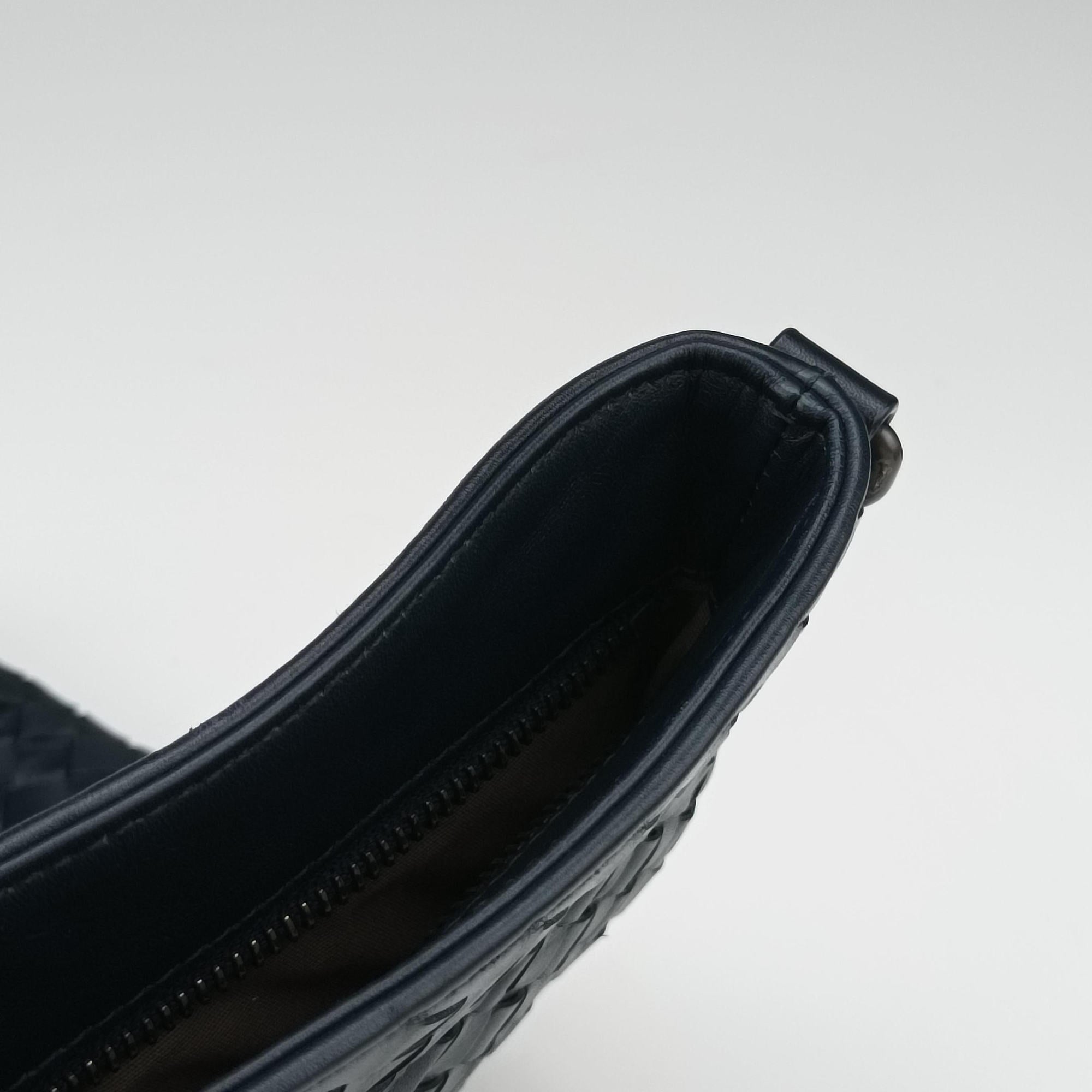 Intrecciato Navy lambskin B03645117Tイントレチャート ネイビー ラムスキン B03645117T