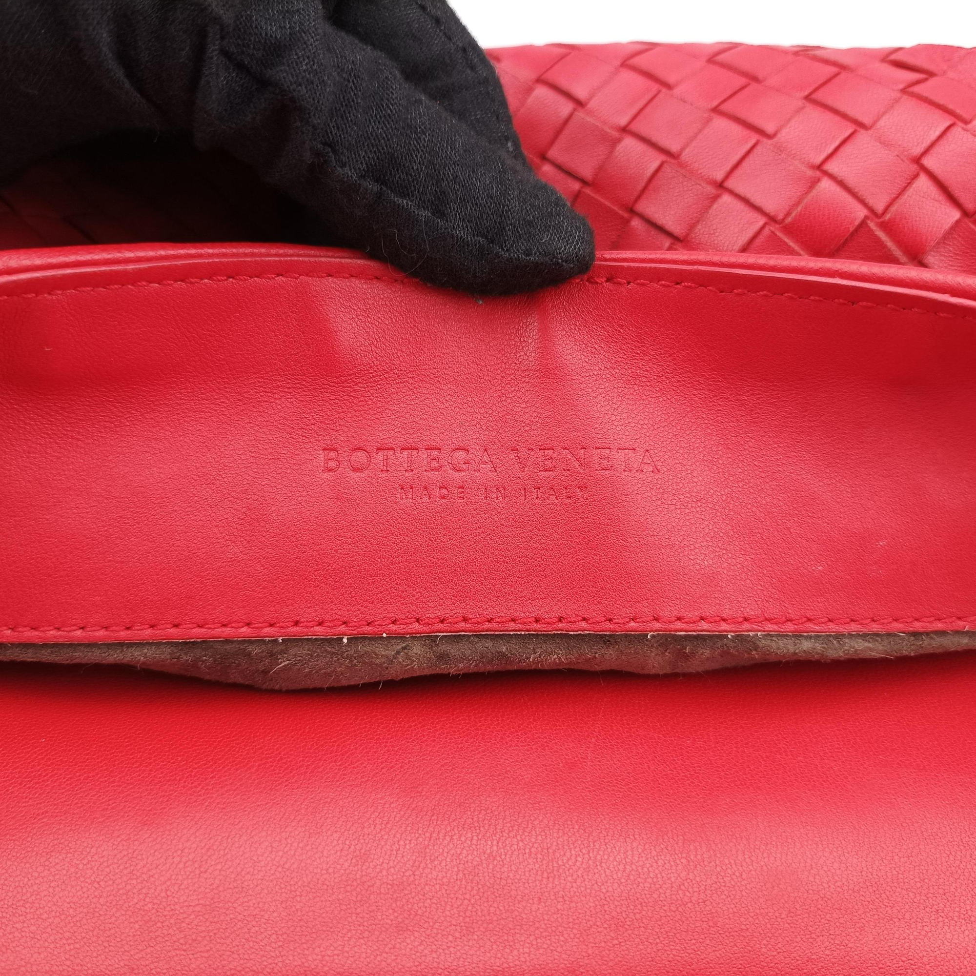 Intrecciato Red lambskin B02963546Mイントレチャート レッド ラムスキン B02963546M