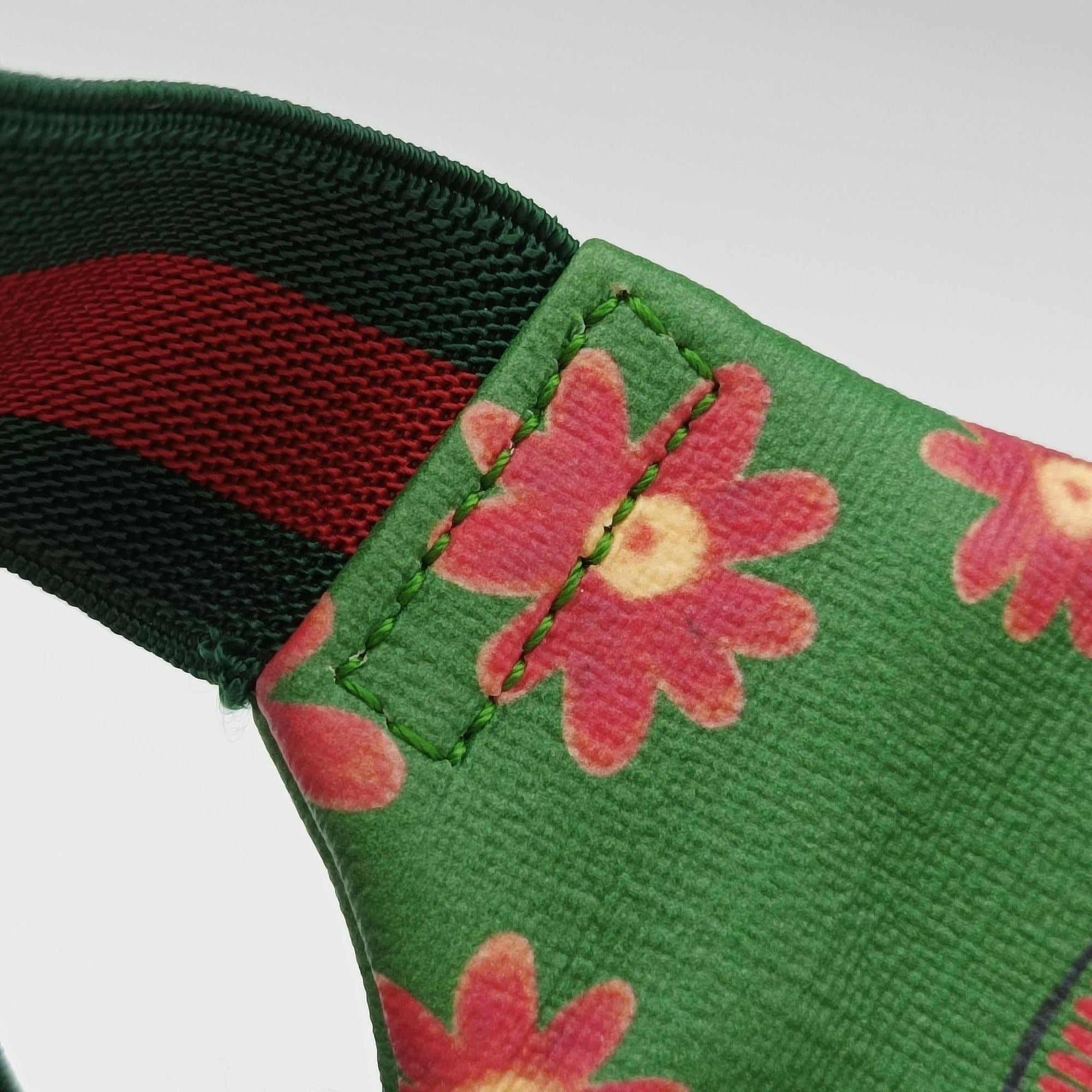 kids GG Top strawberry Print Green × Multi canvas 502095 D036903949キッズ GG トップ ストロベリー プリント グリーン×マルチ キャンバス 502095 D036903949