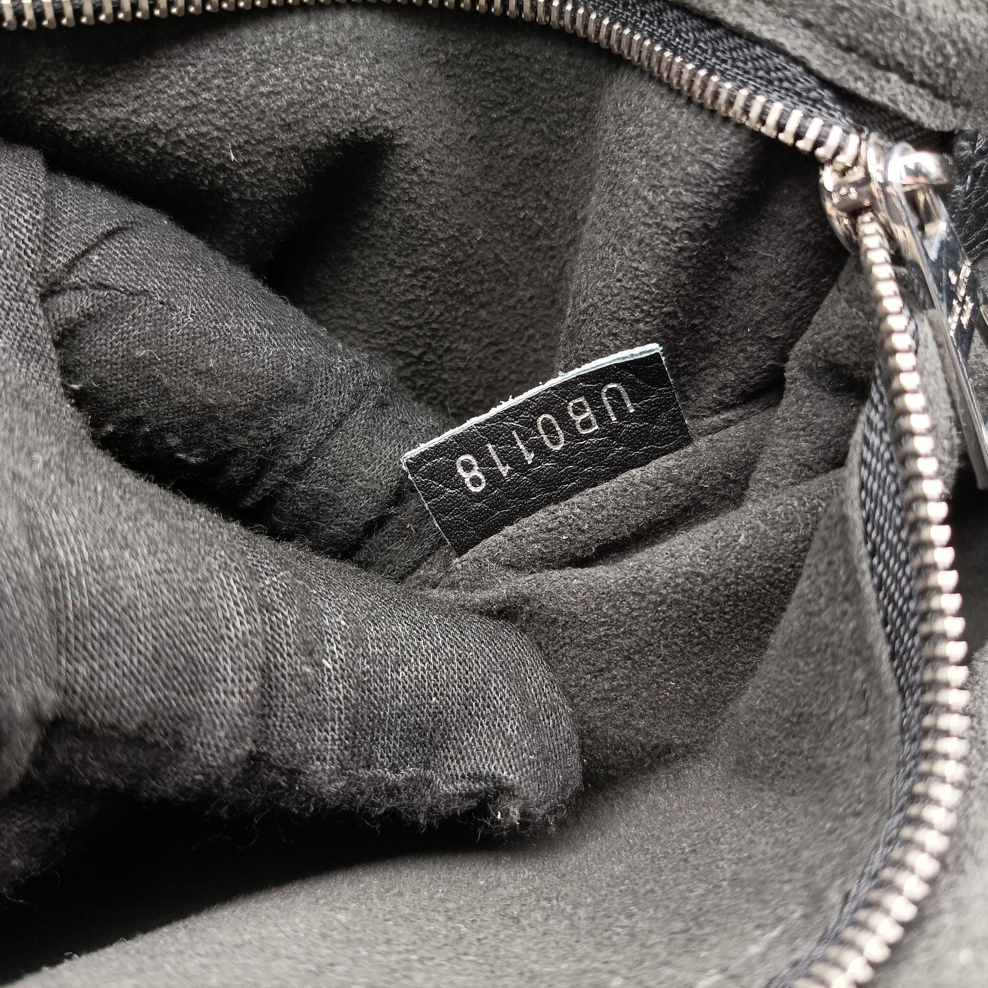 Armand Briefcase MM Noir Taurillon leather M54381 UB0118アルマンド ブリーフケース MM ノワール トリヨンレザー M54381 UB0118