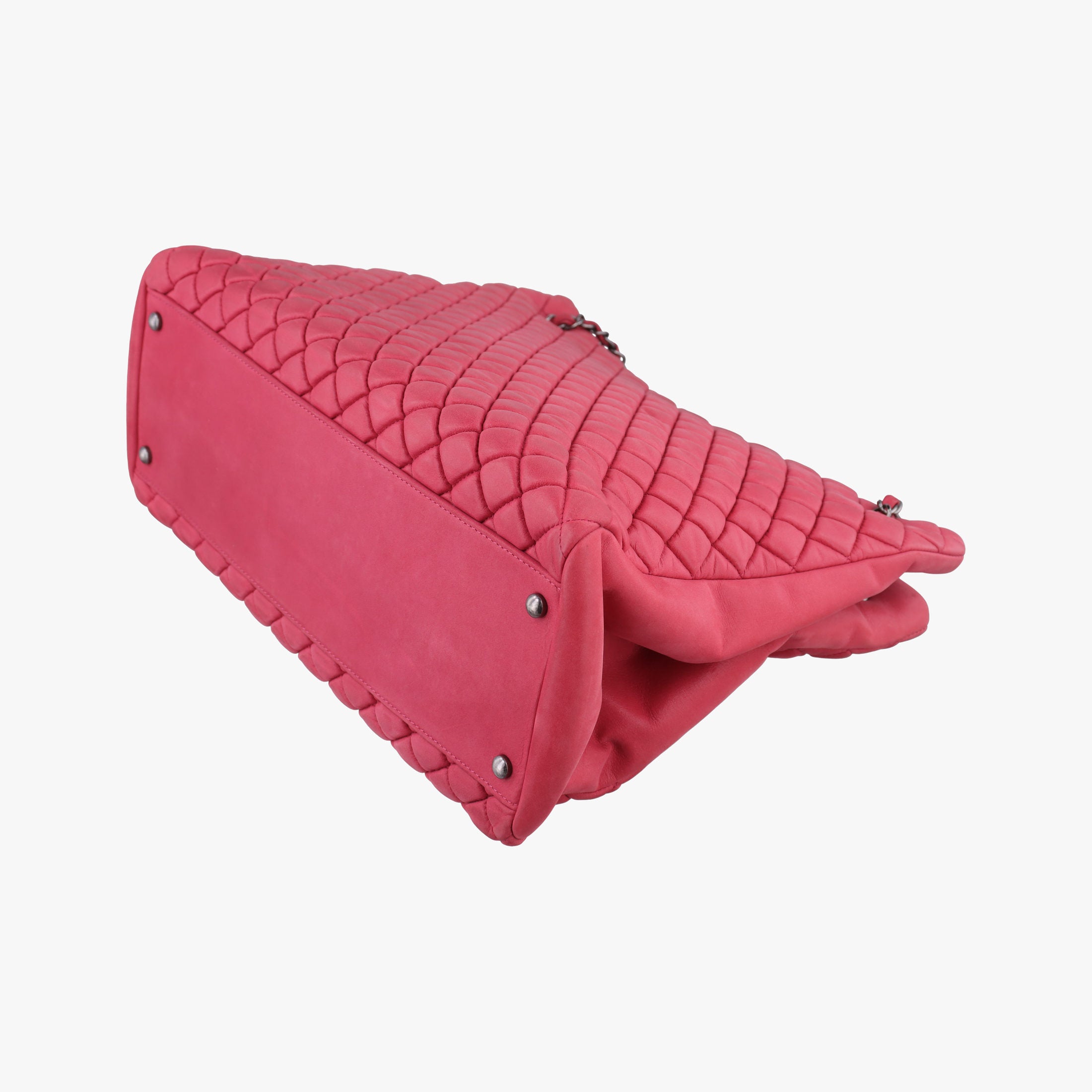 Matelasse cocomark Mademoiselle Red Iridescent Calfskin A67389 17099136マトラッセ ココマーク マドモアゼル レッド レザー A67389 17099136