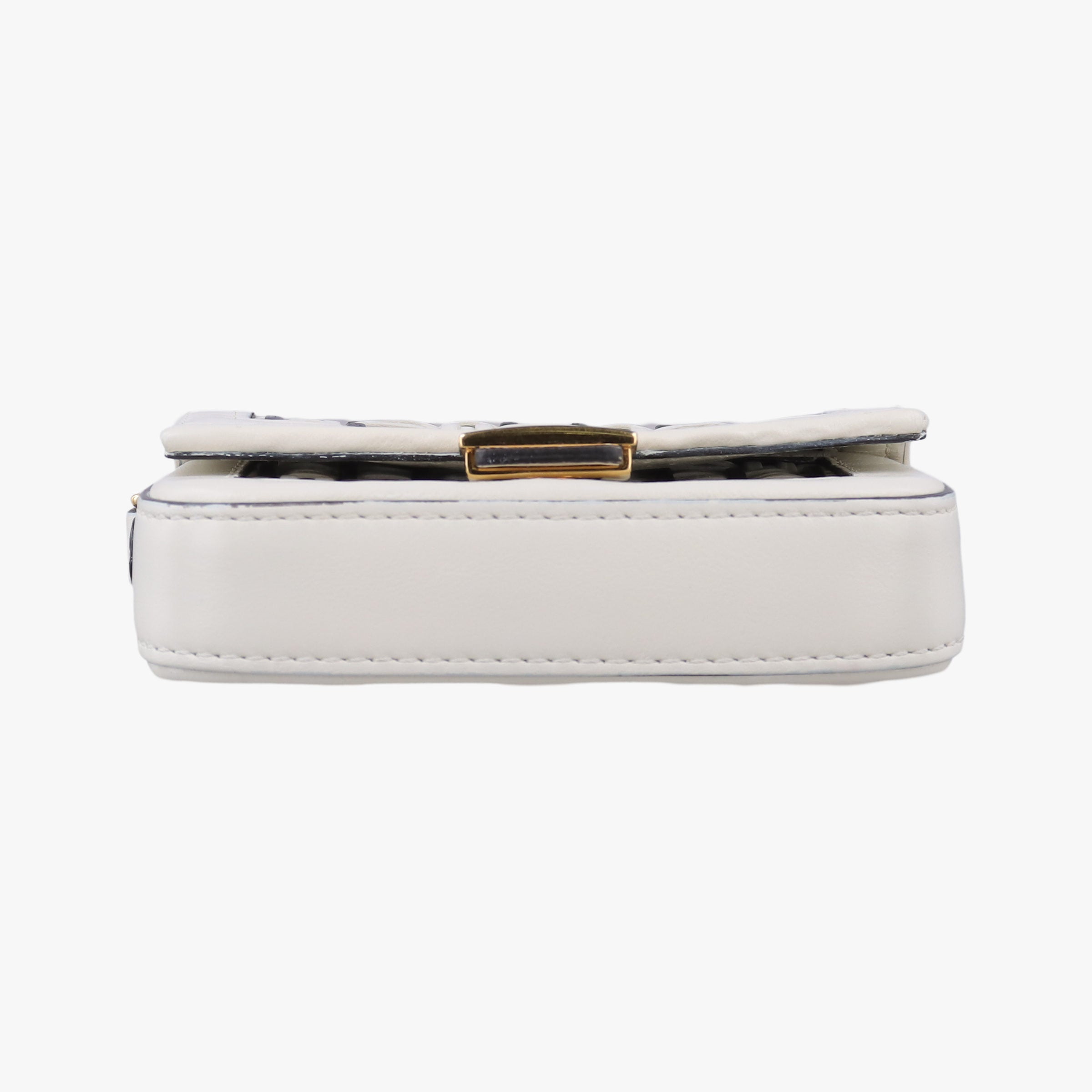 Nano Baguette Charm Black/White Leather 7AR844 7AR844-AFC0-218-0189ナノ バゲット チャーム ブラック/ホワイト レザー 7AR844 7AR844-AFC0-218-0189