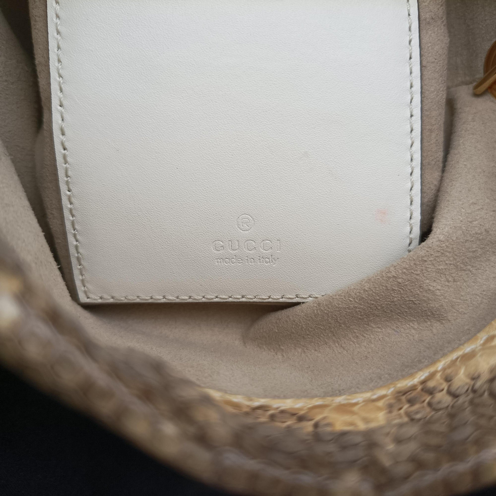 Zumi Mini Drawstring Bucket Beige x Multicolor snakeskin 576432 ズゥミ ミニバケット ベージュ×マルチカラー ヘビ革 576432