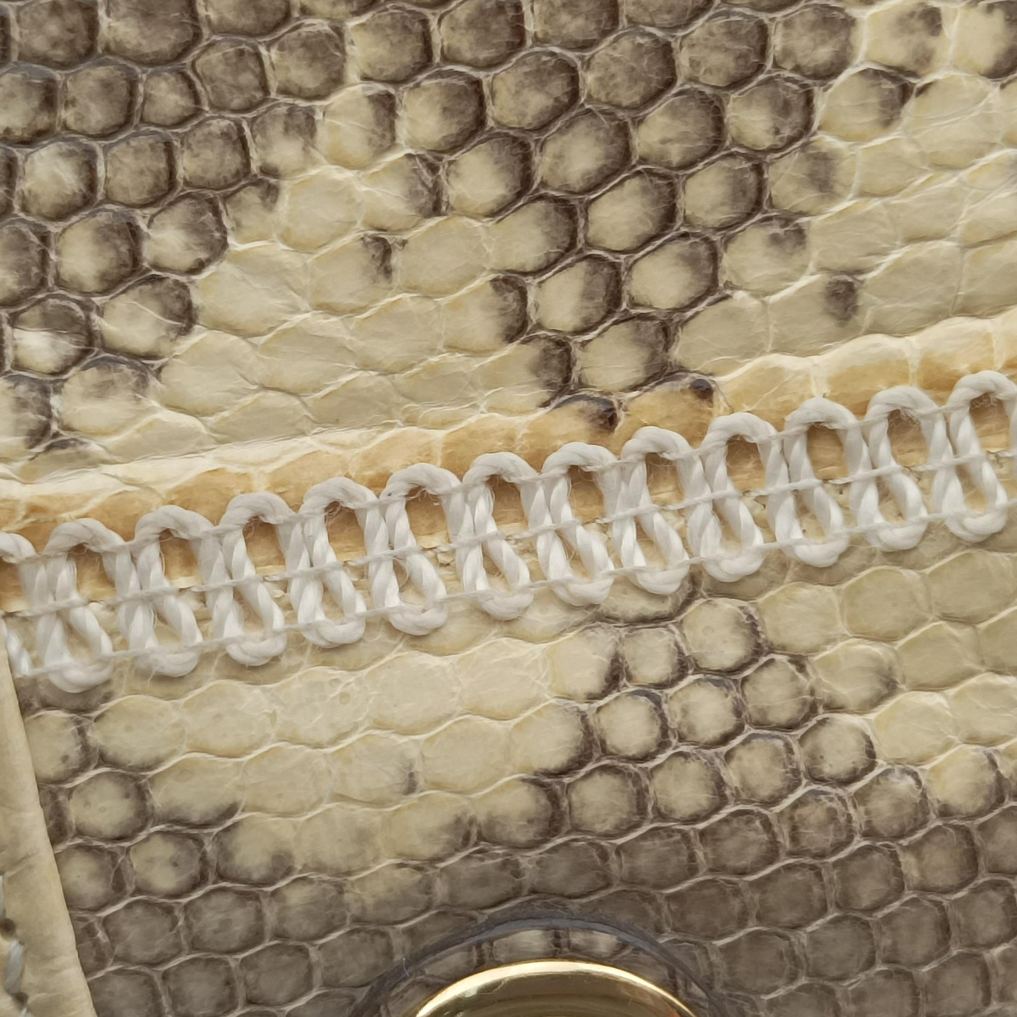 Zumi Mini Drawstring Bucket Beige x Multicolor snakeskin 576432 ズゥミ ミニバケット ベージュ×マルチカラー ヘビ革 576432