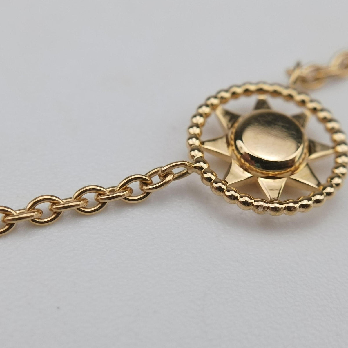 Amulette de Cartier Golden AU750 B3047100 248250アミュレット ドゥ カルティエ ゴールド AU750 B3047100 248250