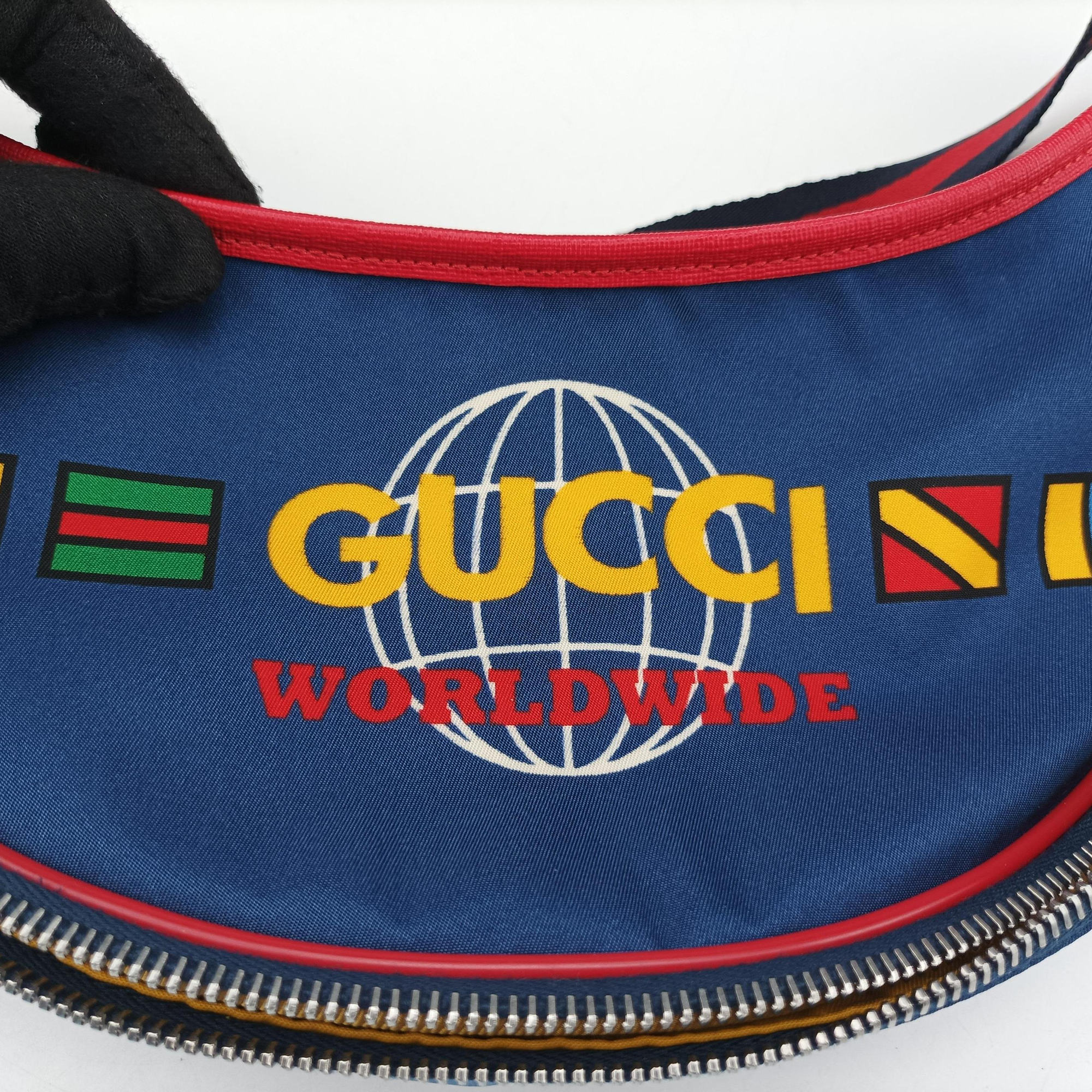 kids half moon bag Blue×Red nylon 611686 キッズ ハーフムーンバッグ ブルー×レッド ナイロン 611686