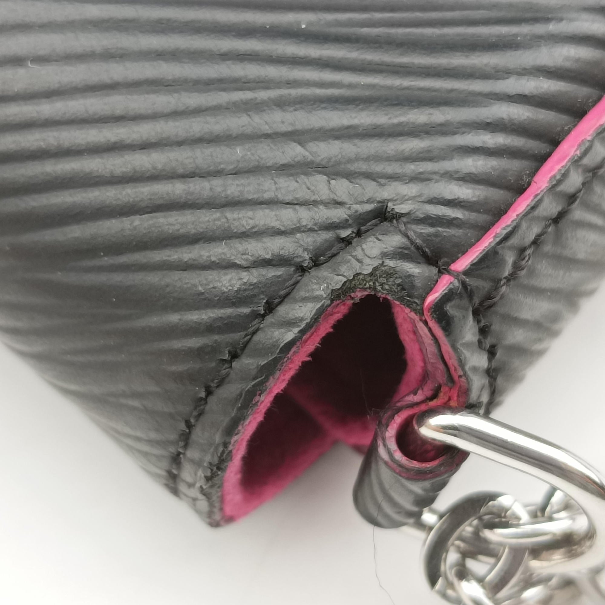 Pochette Felice Noir×Pink Epi M64579 TJ4128ポシェット フェリーチェ ノワール×ピンク エピ M64579 TJ4128