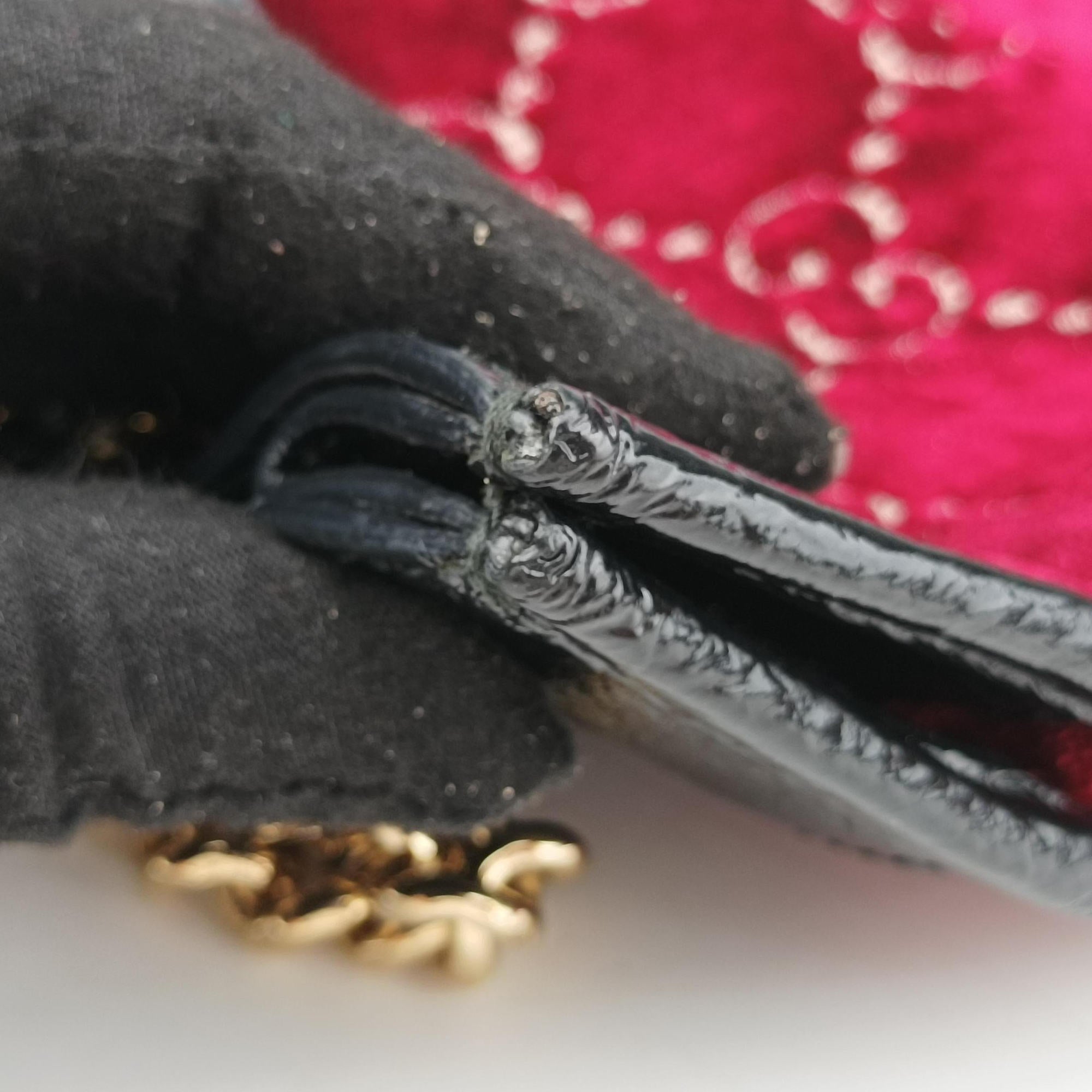 Rajah Red × Black velour × Leather 537219 C027641824ラジャ レッド × ブラック ベロア × レザー 537219 C027641824