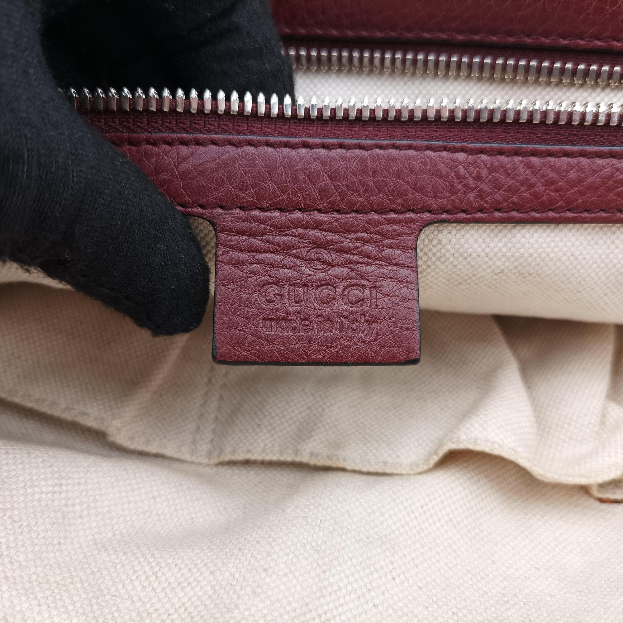 Interlocking G Logo Soho Messenger Burgundy Leather 322056 A014619425インターロッキングG ソーホー メッセンジャー ワインレッド レザー 322056 A014619425