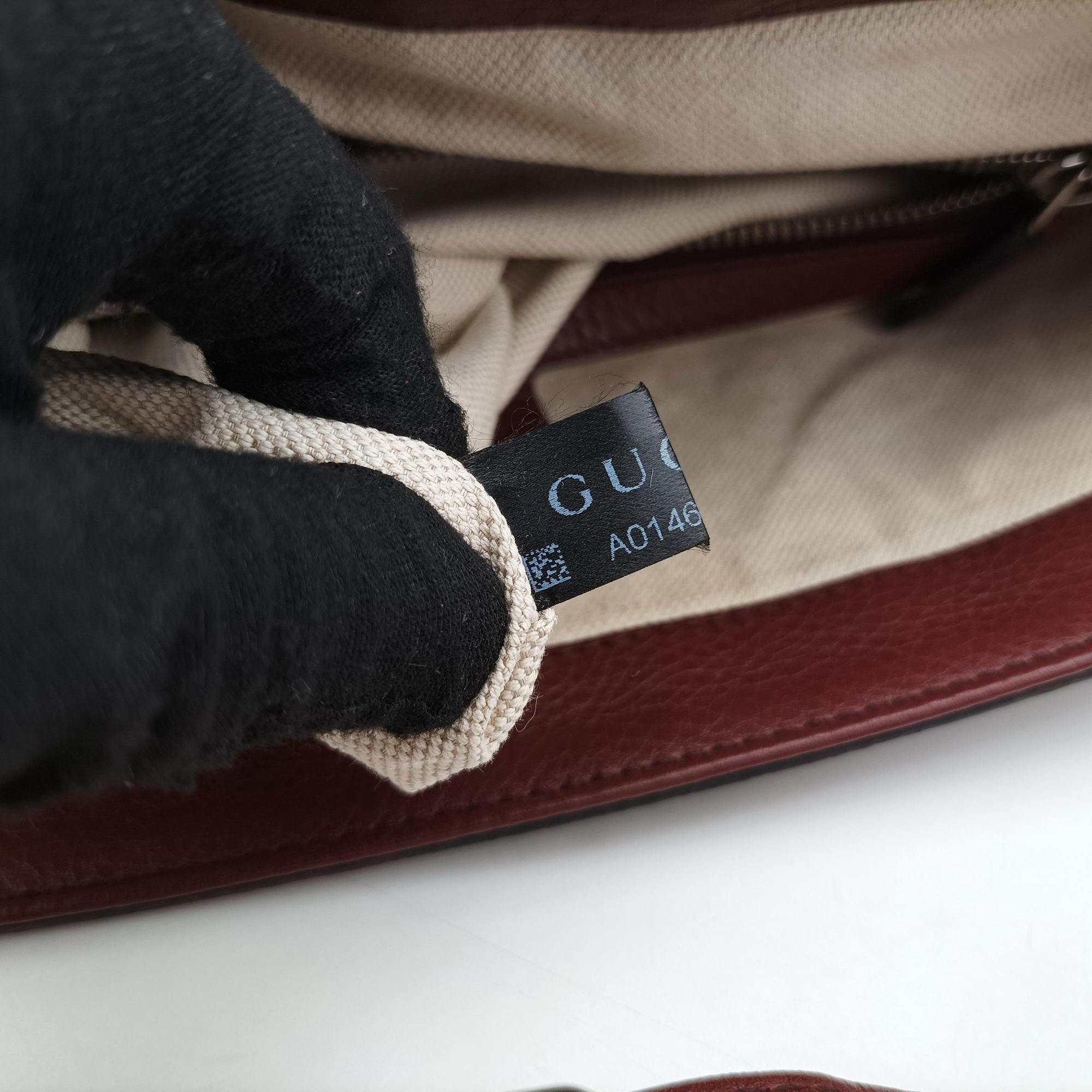 Interlocking G Logo Soho Messenger Burgundy Leather 322056 A014619425インターロッキングG ソーホー メッセンジャー ワインレッド レザー 322056 A014619425