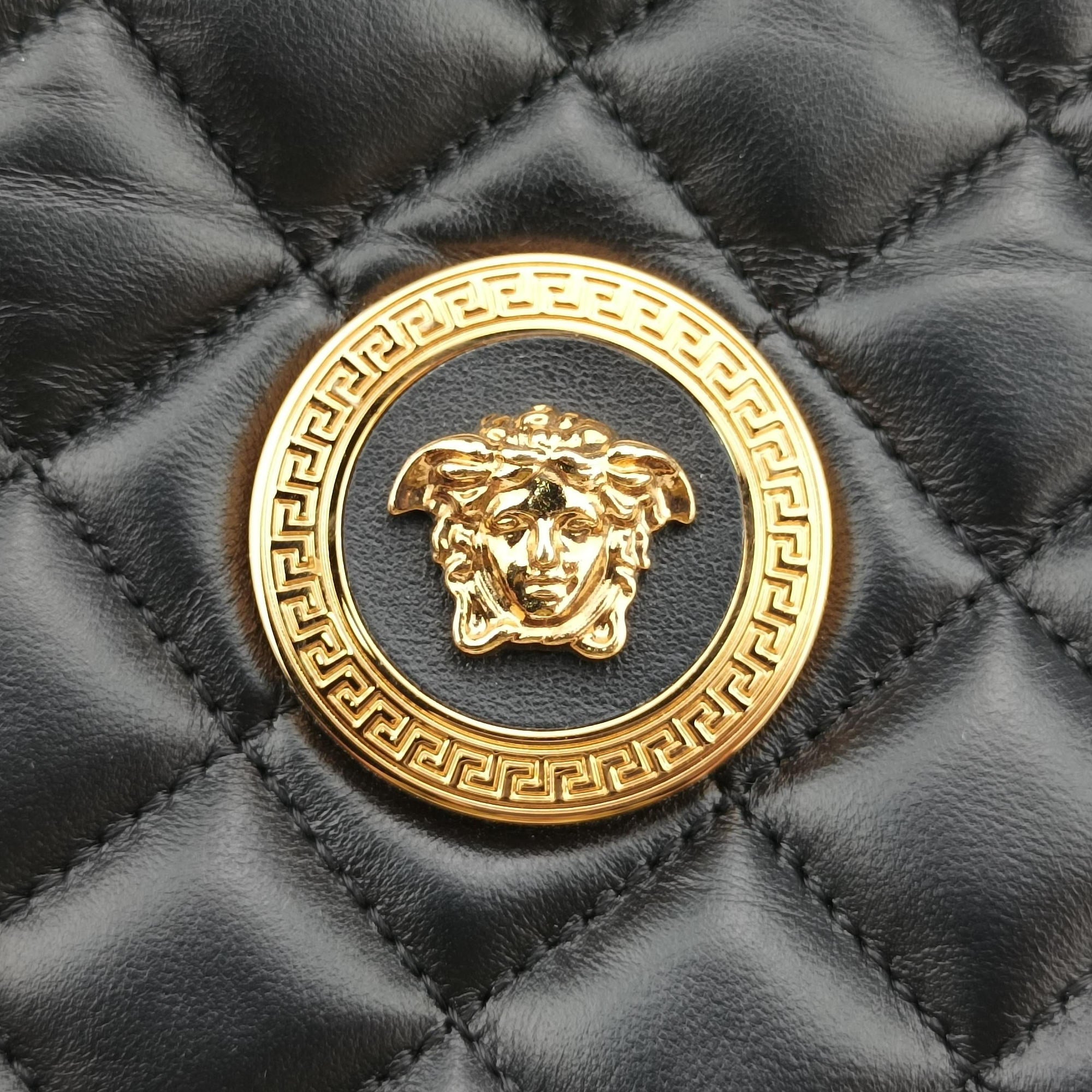 Medusa Black Leather メドゥーサ ブラック レザー