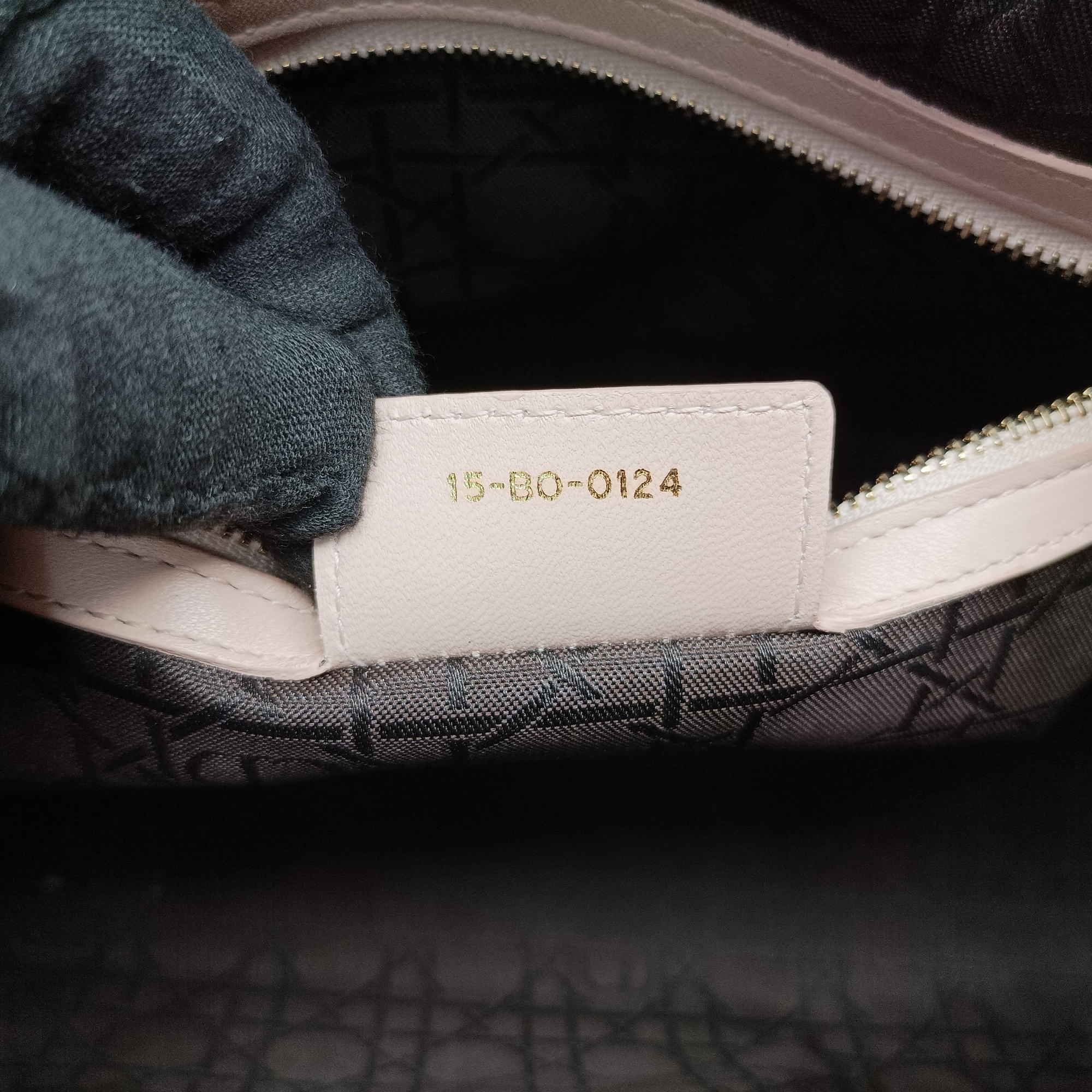 Lady Dior Pink lambskin 15-BO-0124レディディオール ピンク ラムスキン 15-BO-0124