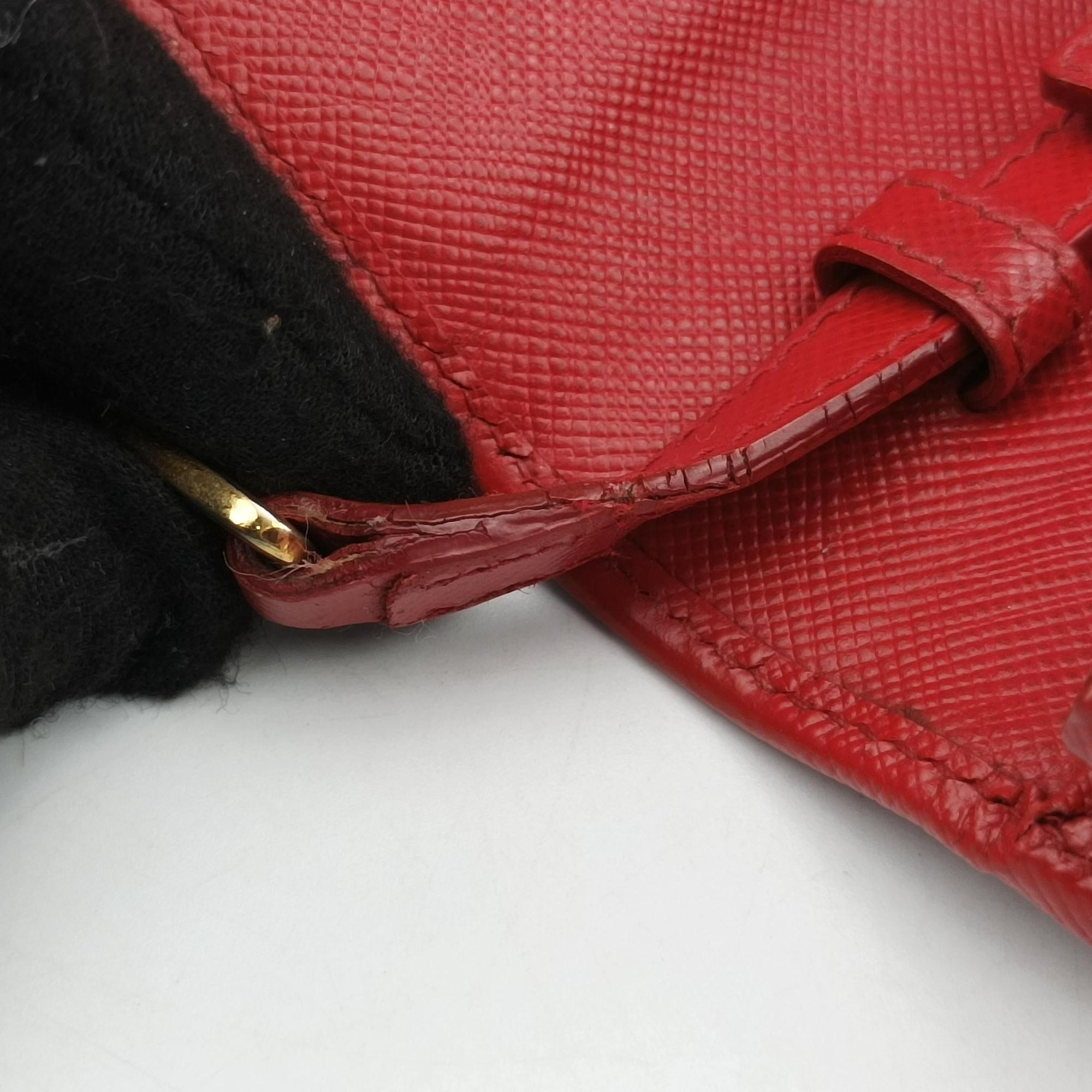 Metal Wallet on Chain Cornflower Clutch Red Saffiano Leather 1MT290 107メタル ウォレット オン チェーン コーンフラワー クラッチ レッド サフィアーノレザー 1MT290 107