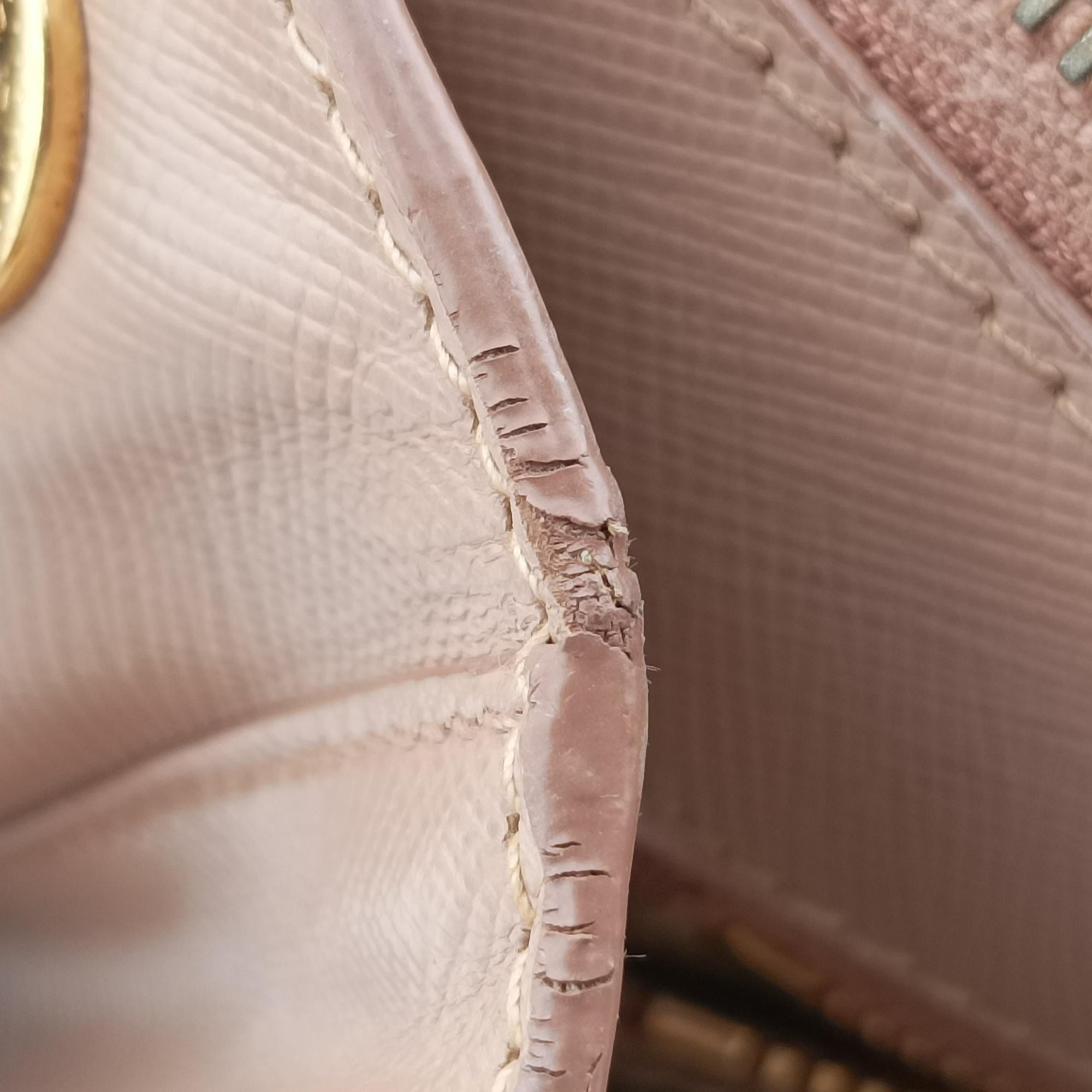 Galleria Pink SAFFIANO Leather BN2274 25ガレリア ピンク サフィアーノレザー BN2274 25