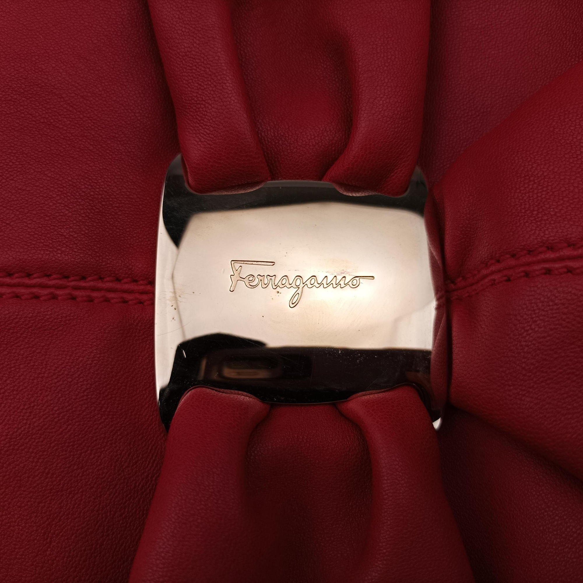 Vara Ribbon Red calfskin AU-21/C337ヴァラ ライン レッド カーフレザー AU-21/C337