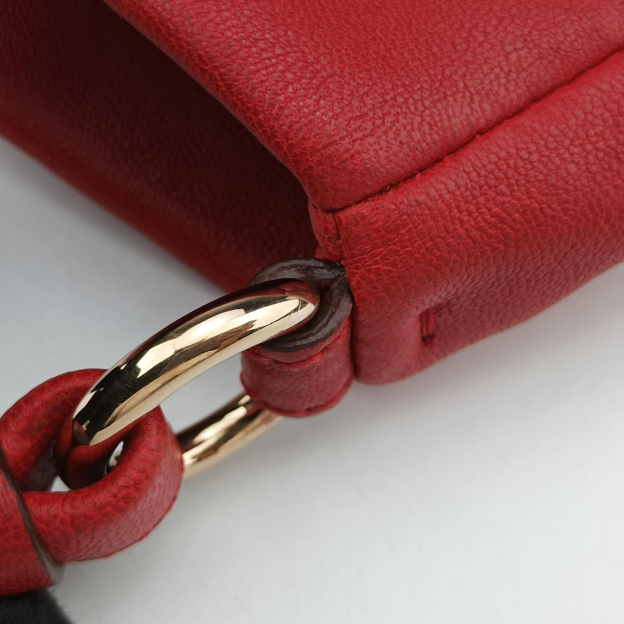 Vara Ribbon Red calfskin AU-21/C337ヴァラ ライン レッド カーフレザー AU-21/C337