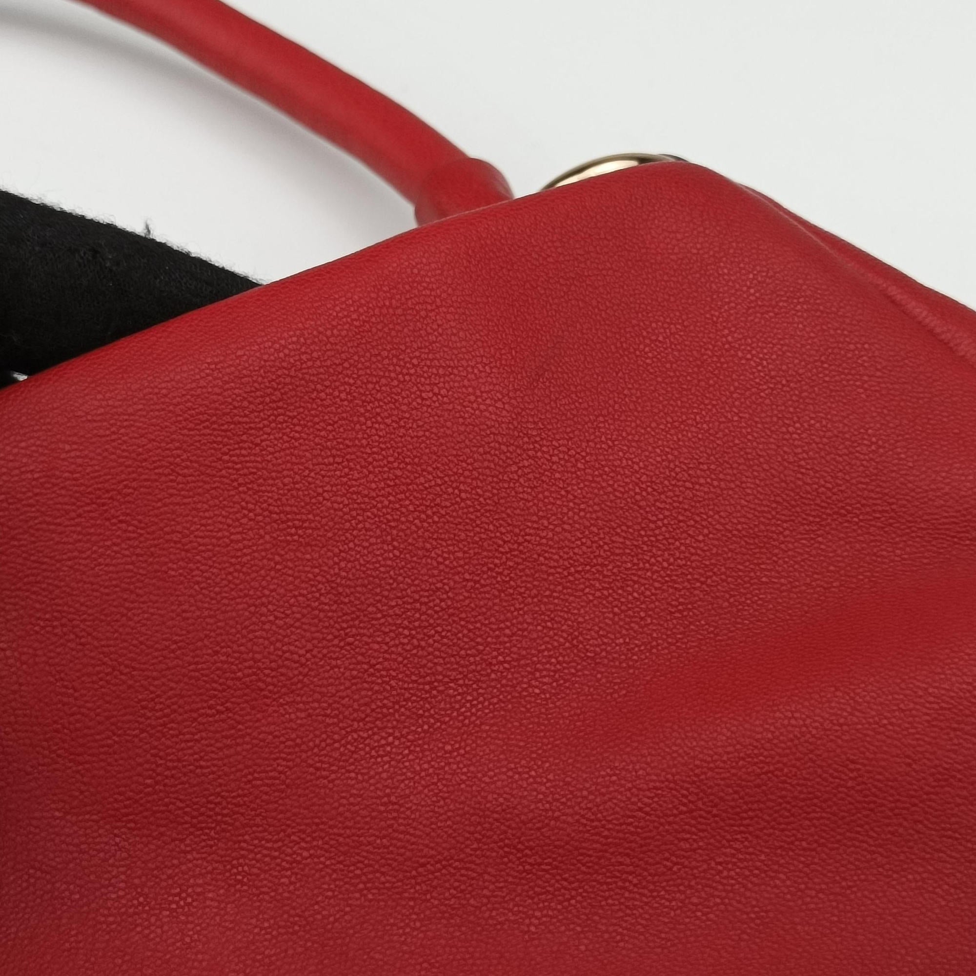 Vara Ribbon Red calfskin AU-21/C337ヴァラ ライン レッド カーフレザー AU-21/C337