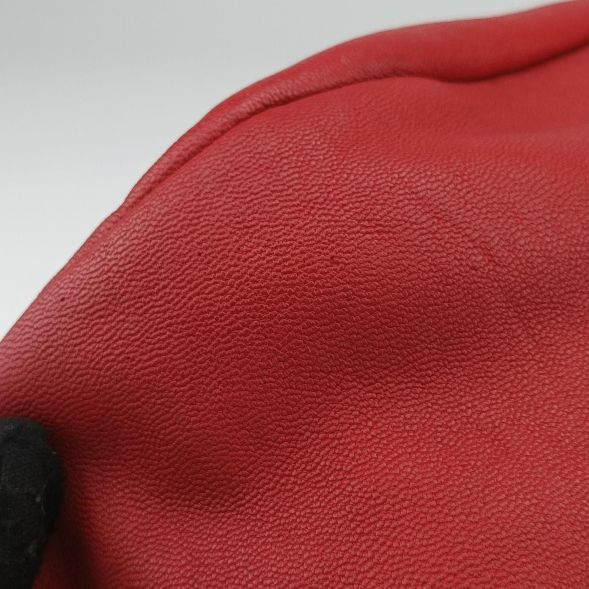 Vara Ribbon Red calfskin AU-21/C337ヴァラ ライン レッド カーフレザー AU-21/C337