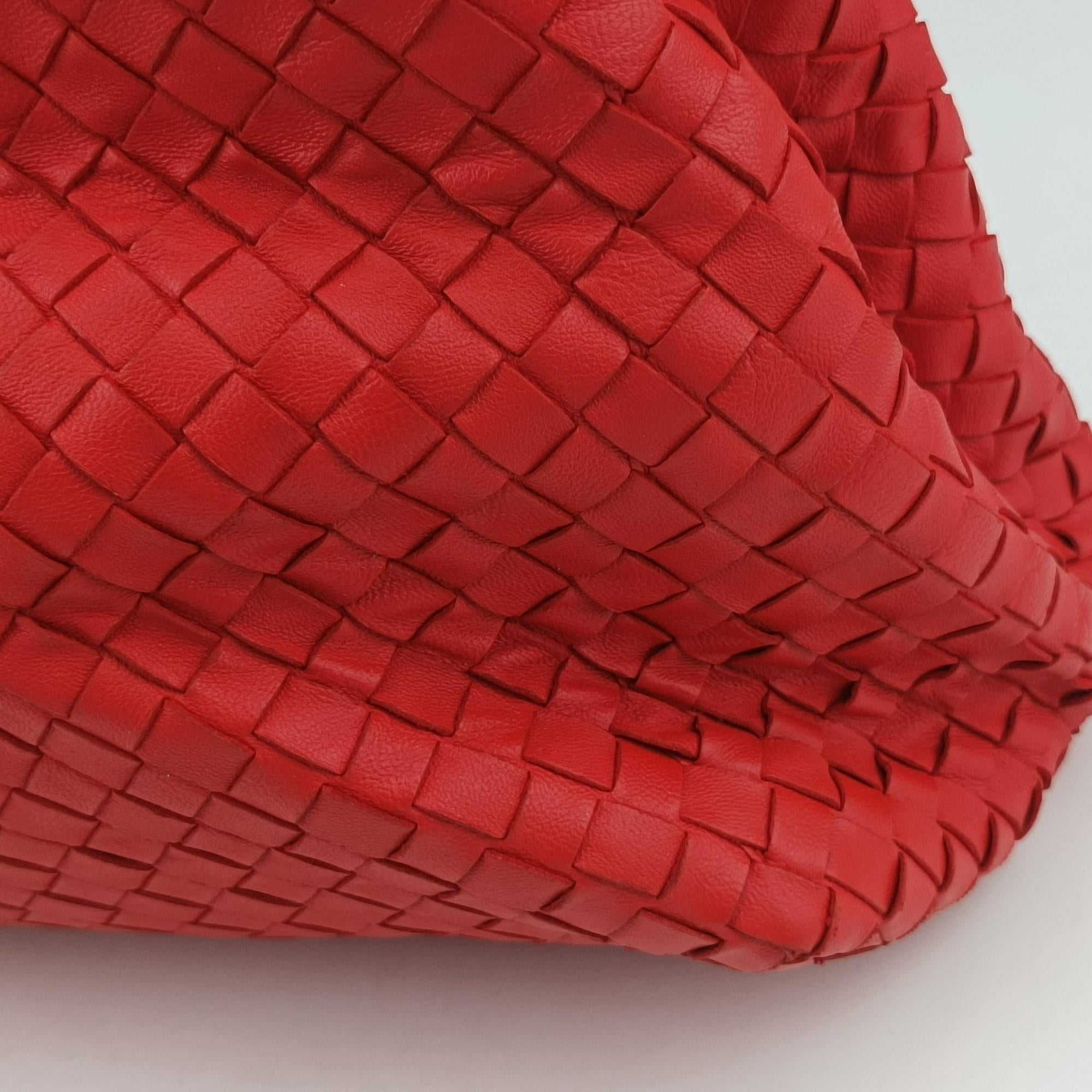 Intrecciato Red lambskin B04824135Qイントレチャート レッド ラムスキン B04824135Q