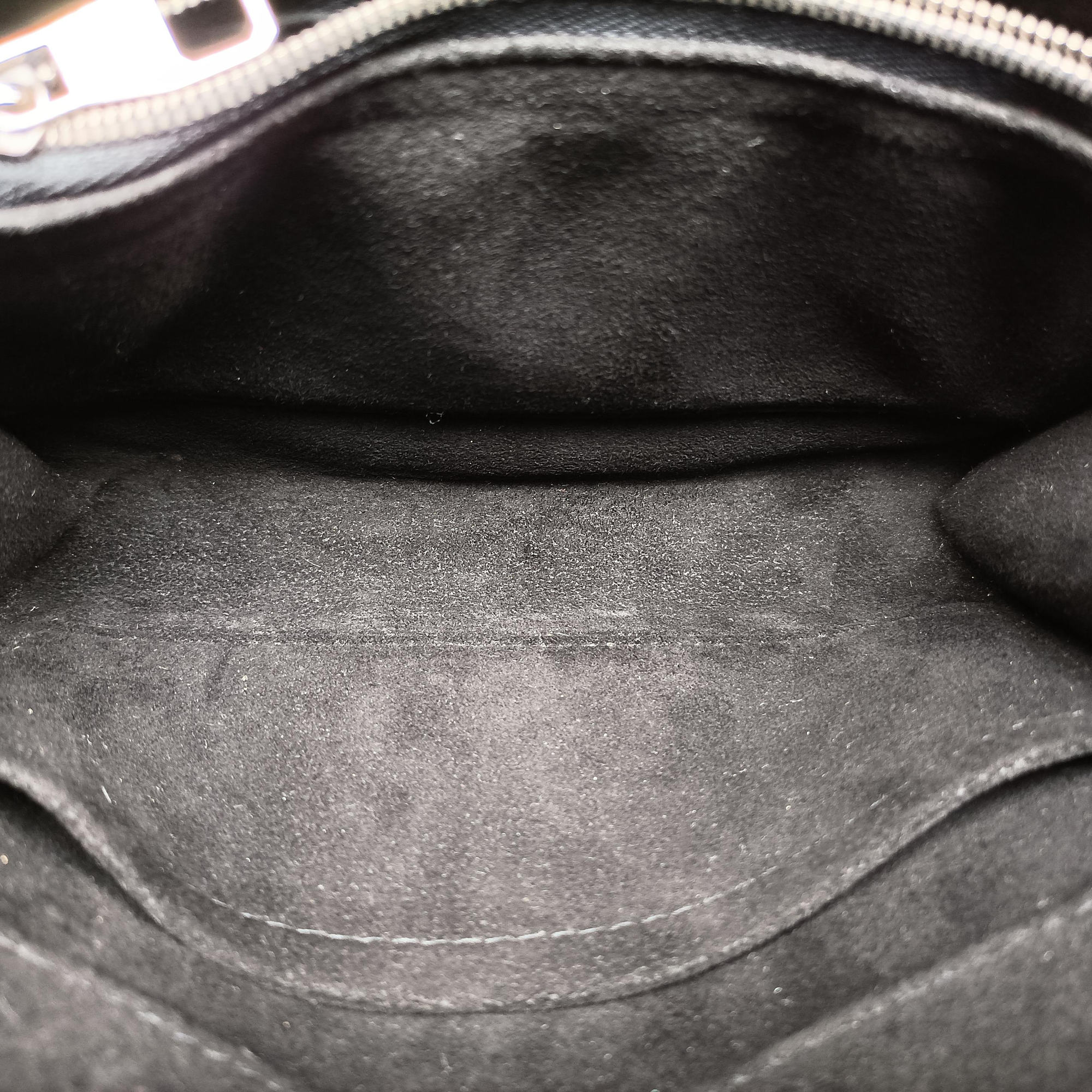 Pochette Louise PM Noir Epi M41275 SR4154ポシェットルイーズPM ノワール エピ M41275 SR4154