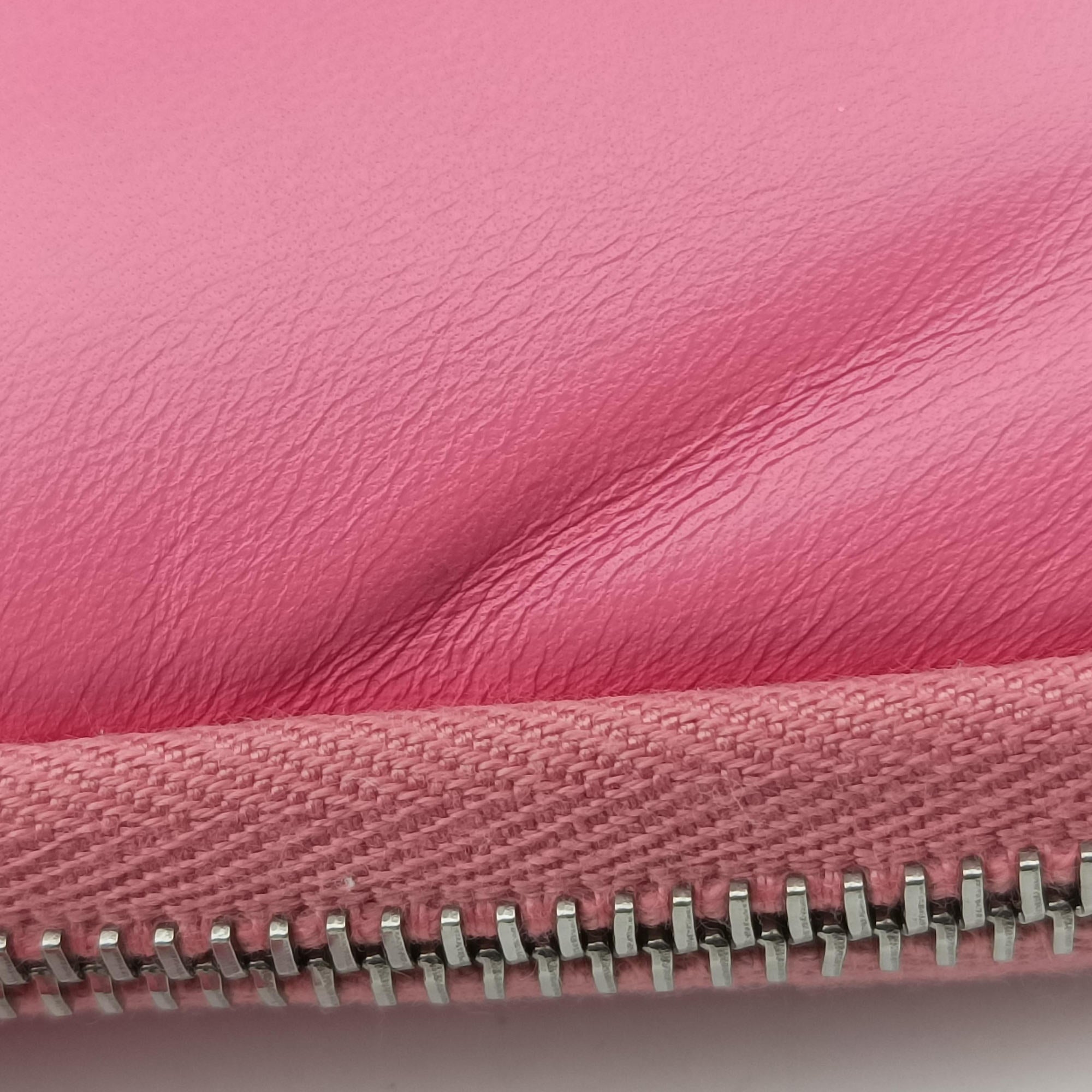 Triangle mini Pink Leather 1NR015 62トライアングル ミニ ピンク レザー 1NR015 62