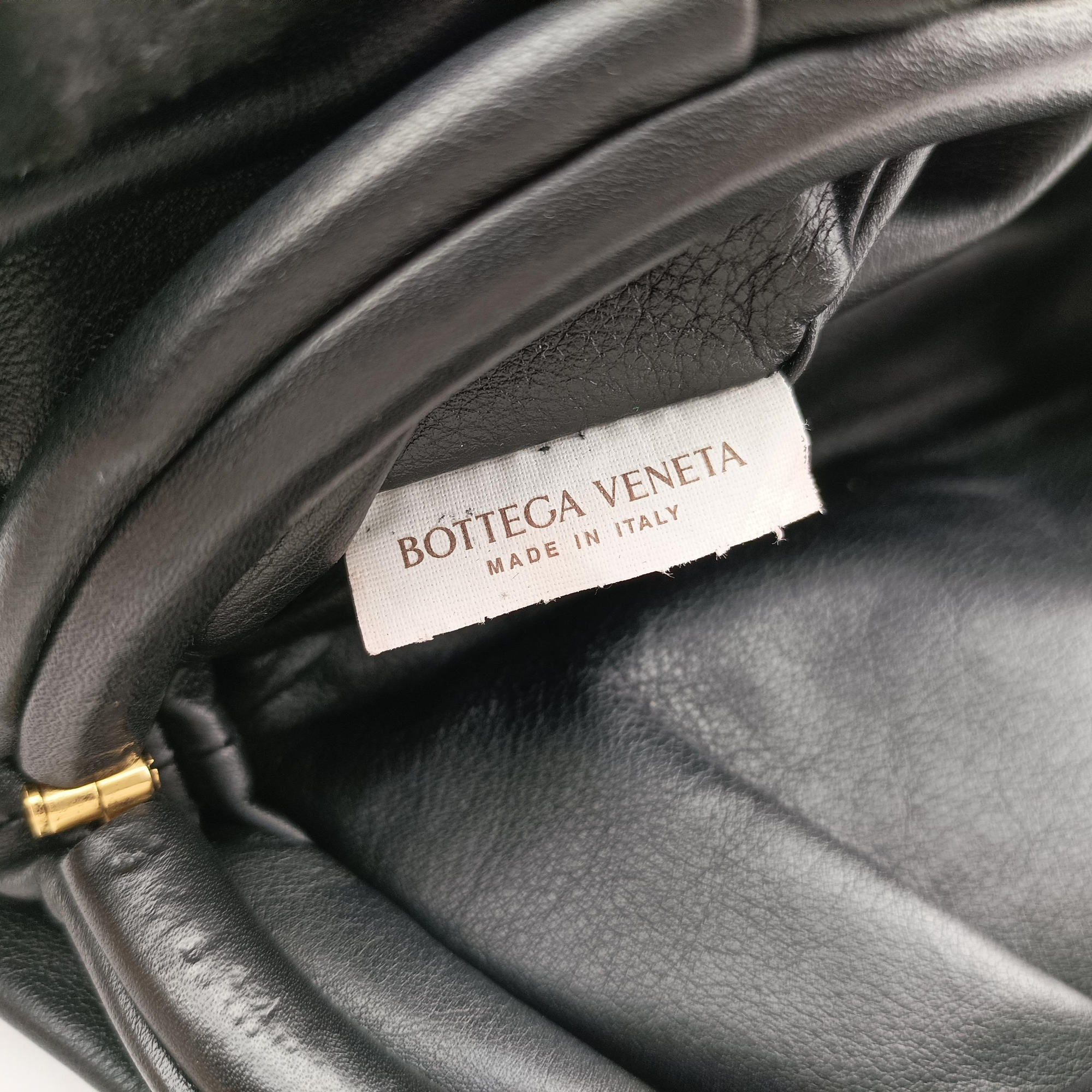 The Chain Pouch Black Lambskin P01497330Uザ チェーンポーチ ブラック ラムスキン P01497330U