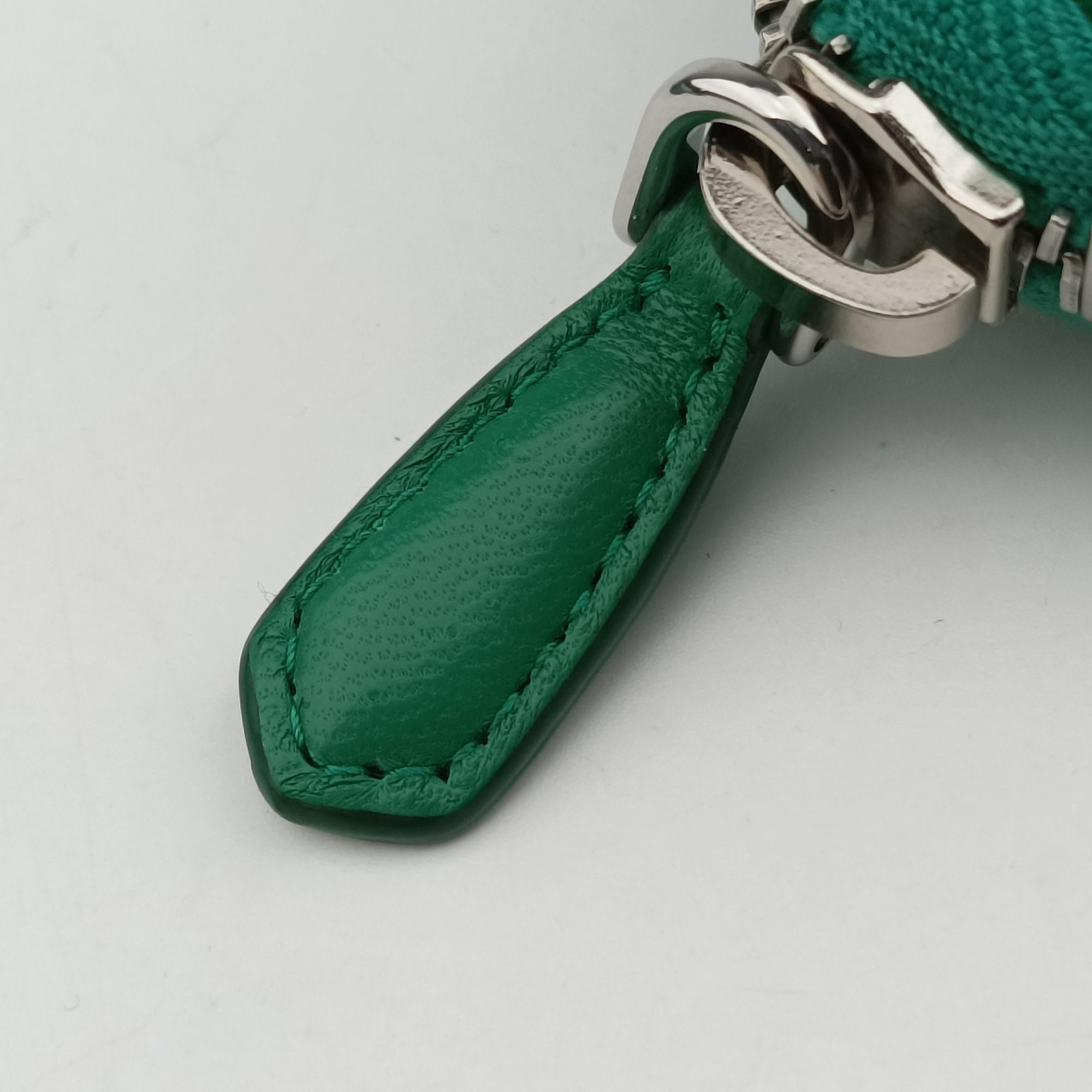 triangle mini Green Leather 1NR015 62トライアングル ミニ グリーン レザー 1NR015 62