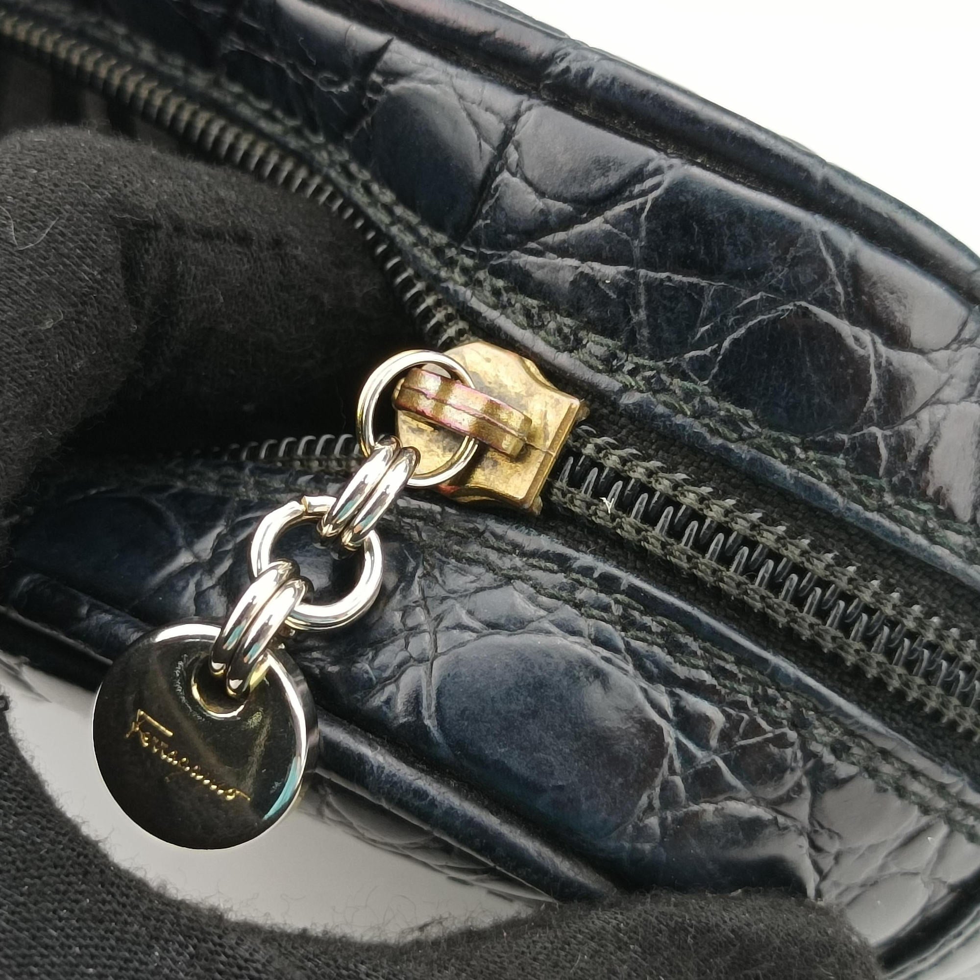 Vara Black Leather DE-21 3096ヴァラ ブラック レザー DE-21 3096