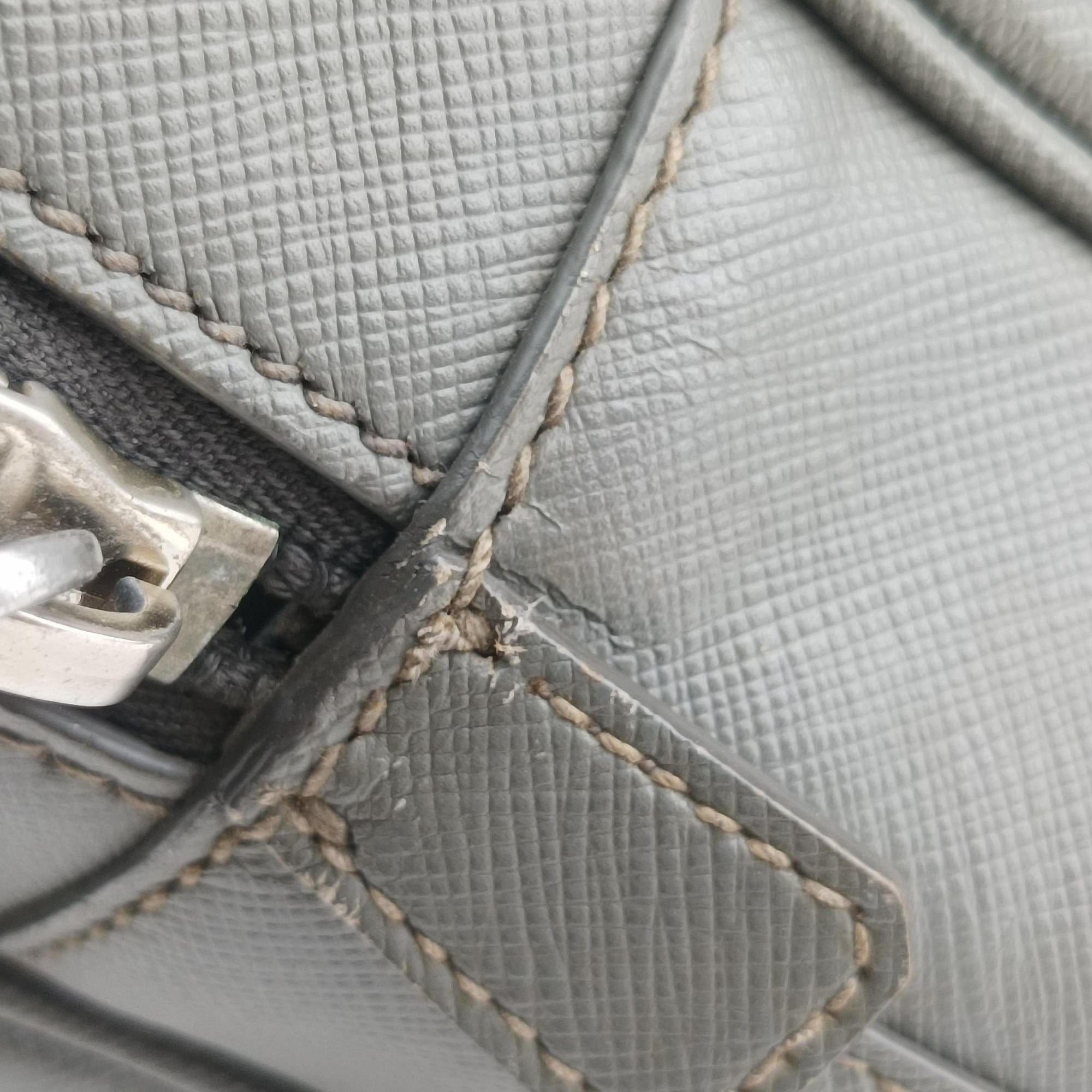 Briefcase Grey SAFFIANO Leather VS305M 58/N 173ブリーフケース グレー サフィアーノレザー VS305M 58/N 173