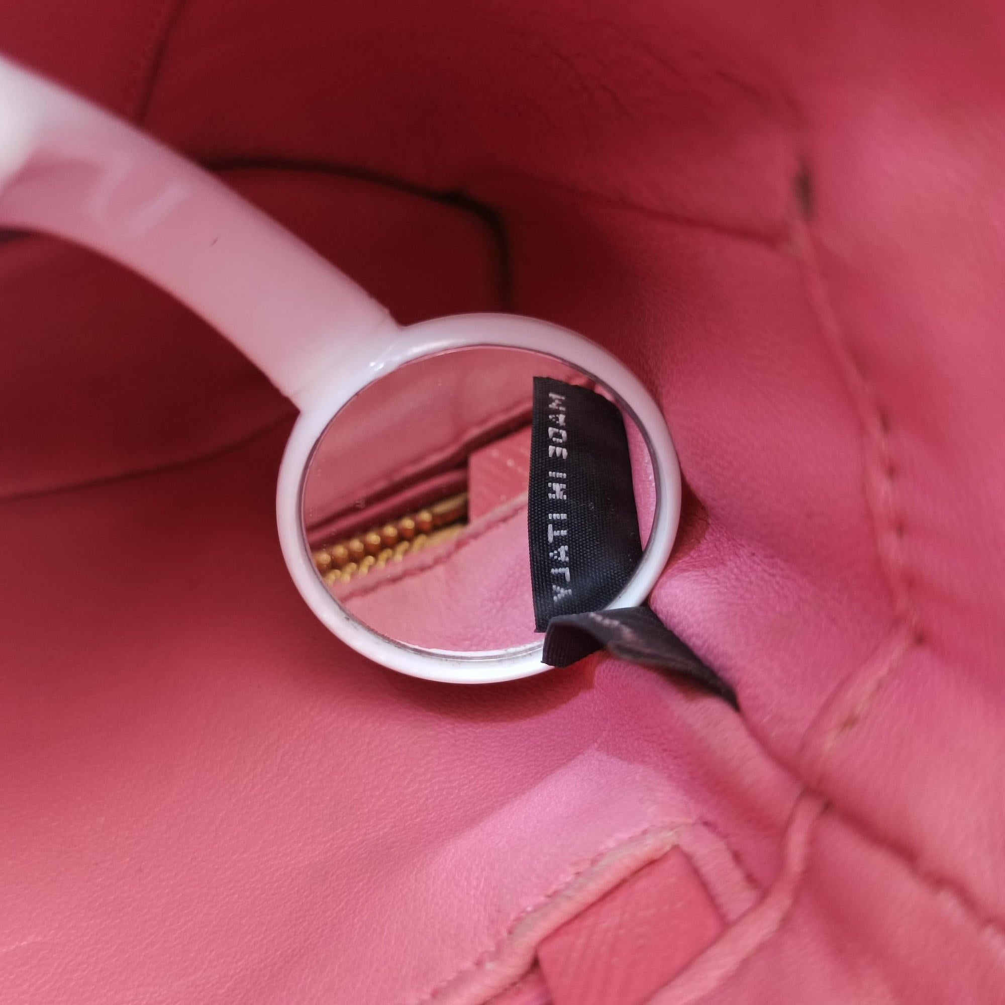 lock Fuoco Sound Top Handle Pink orange SAFFIANO Leather BT0963 31/Eロック フオコ サウンドトップハンドル ピンクオレンジ サフィアーノレザー BT0963 31/E