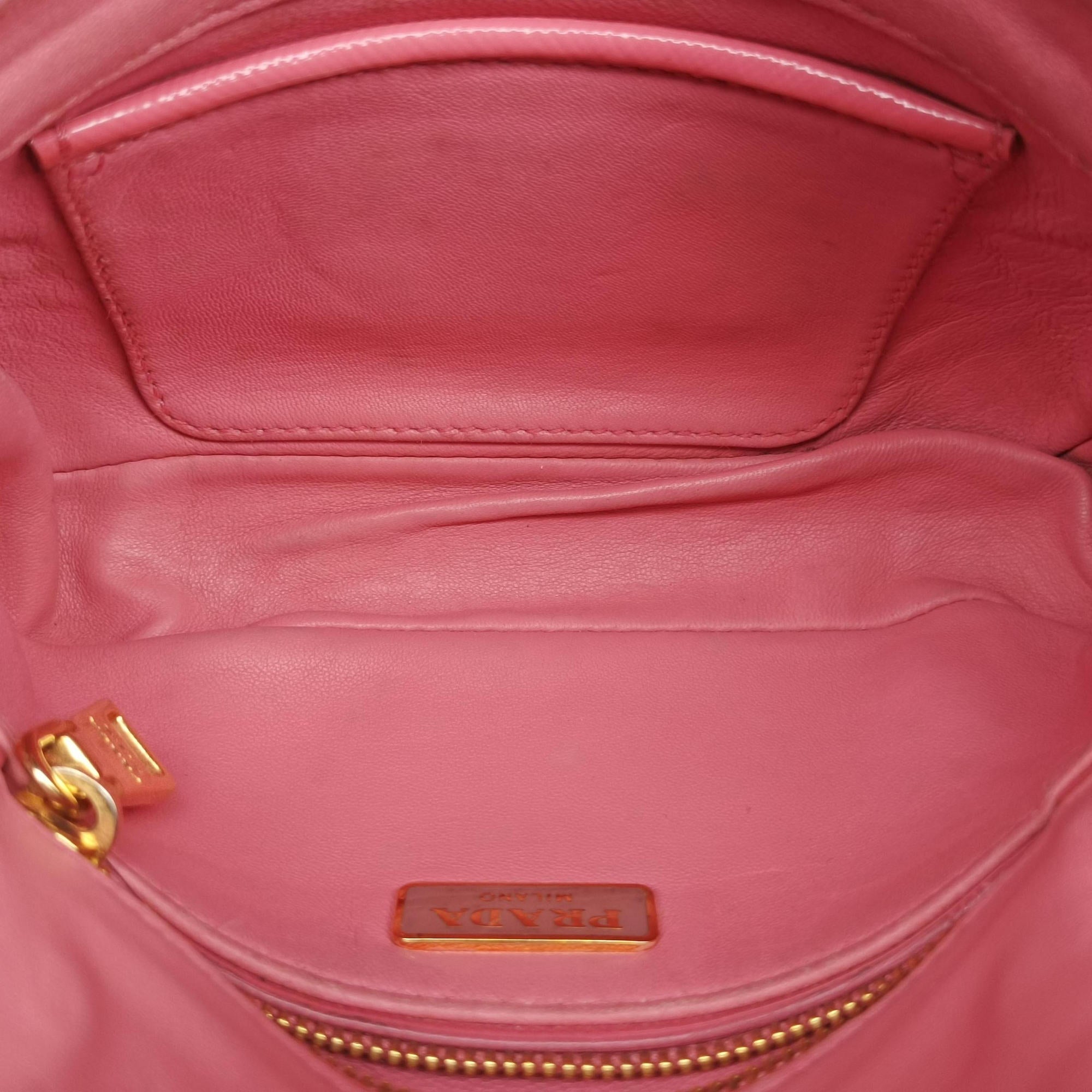 lock Fuoco Sound Top Handle Pink orange SAFFIANO Leather BT0963 31/Eロック フオコ サウンドトップハンドル ピンクオレンジ サフィアーノレザー BT0963 31/E