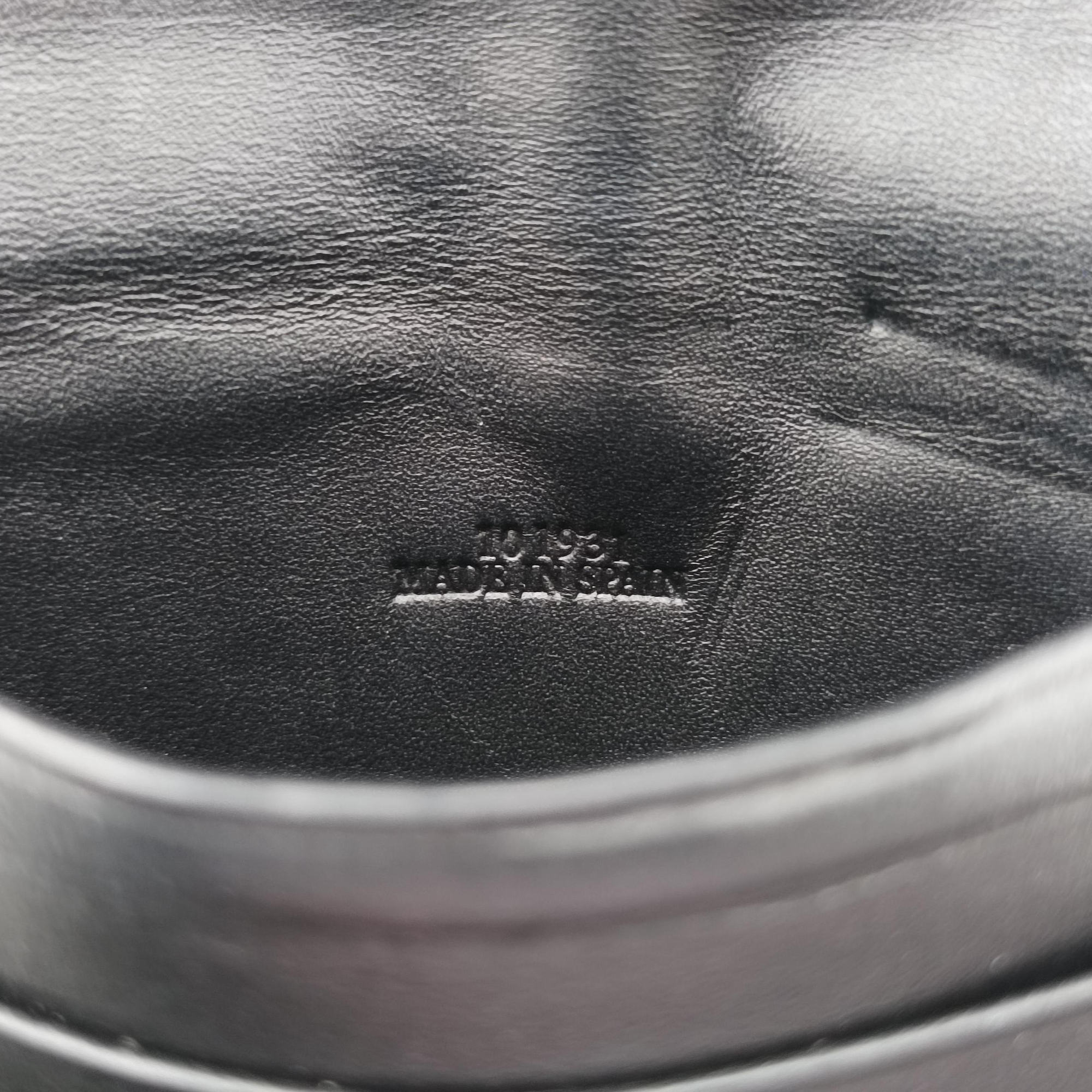 Heel Small Black Leather 101931ヒールポーチ スモール ブラック レザー 101931