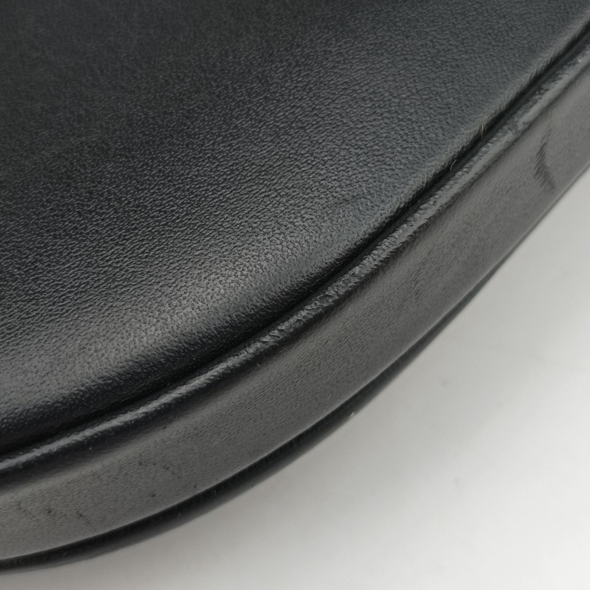 Heel Small Black Leather 101931ヒールポーチ スモール ブラック レザー 101931