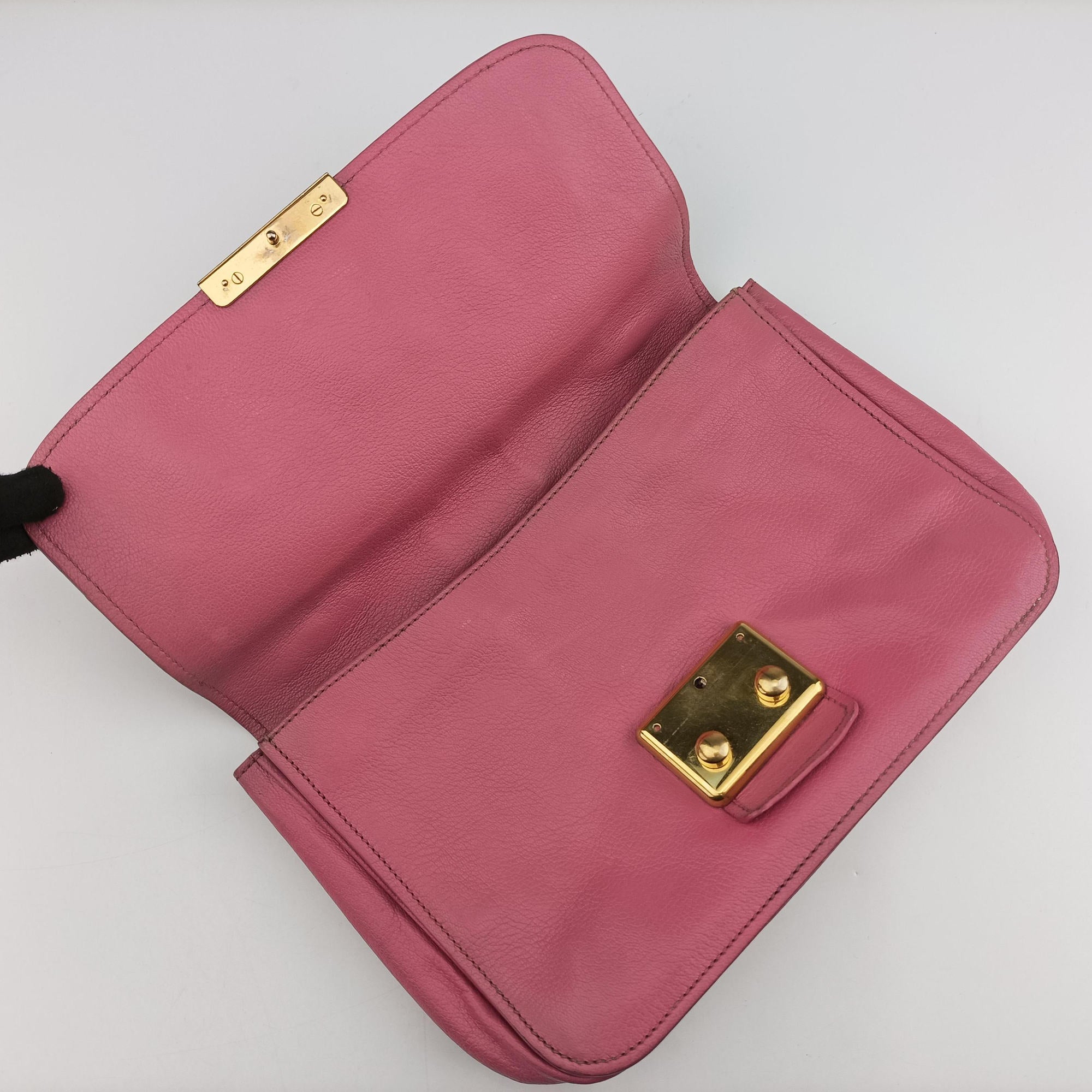 lock Fuoco Sound Top Handle Pink SAFFIANO Leather BT0963 25ロック フオコ サウンドトップハンドル ピンク サフィアーノレザー BT0963 25