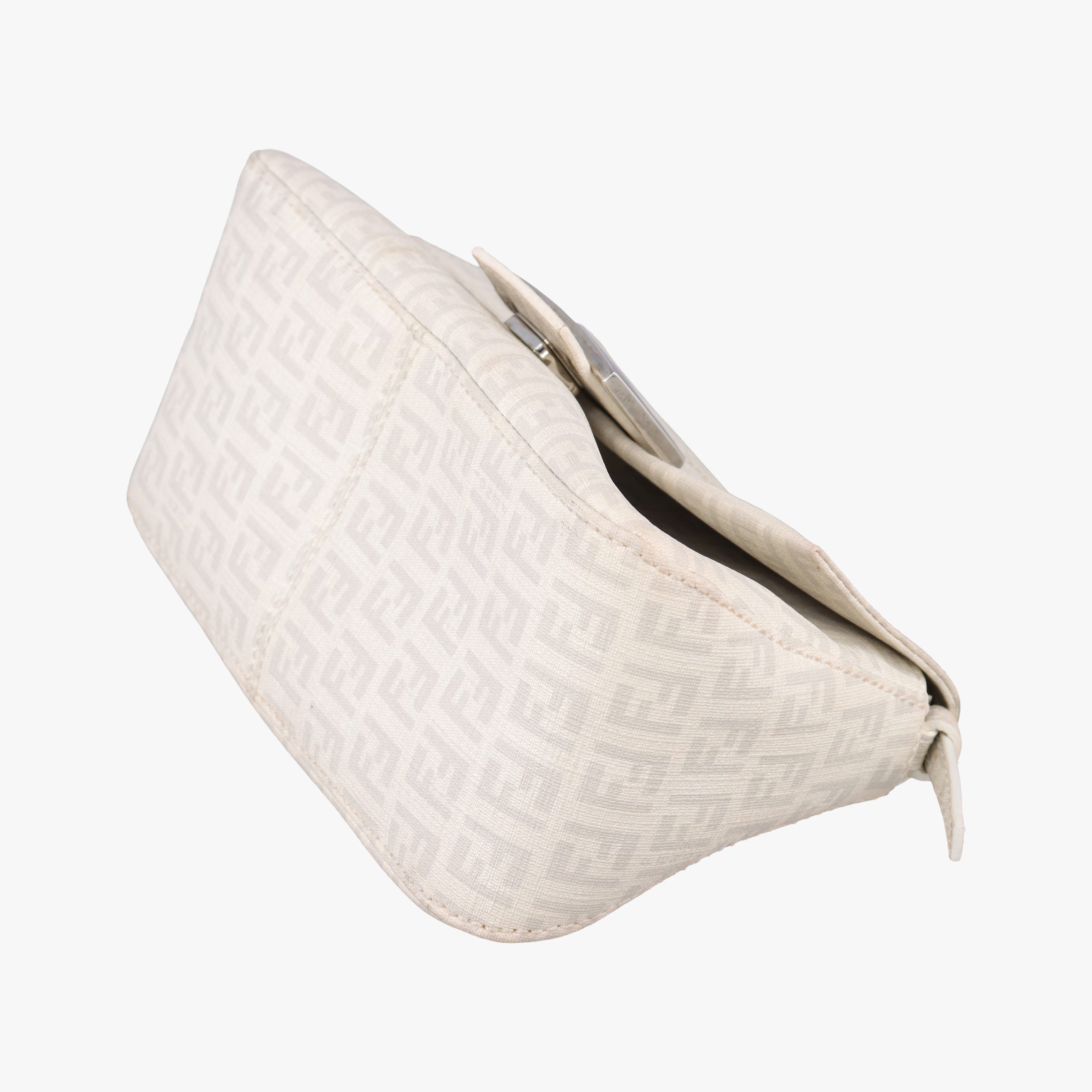 Baguette White PVC coated canvas 8BR180 2354/8BR180/YG1/098マンマバケット ホワイト PVCコーティングキャンバス 8BR180 2354/8BR180/YG1/098