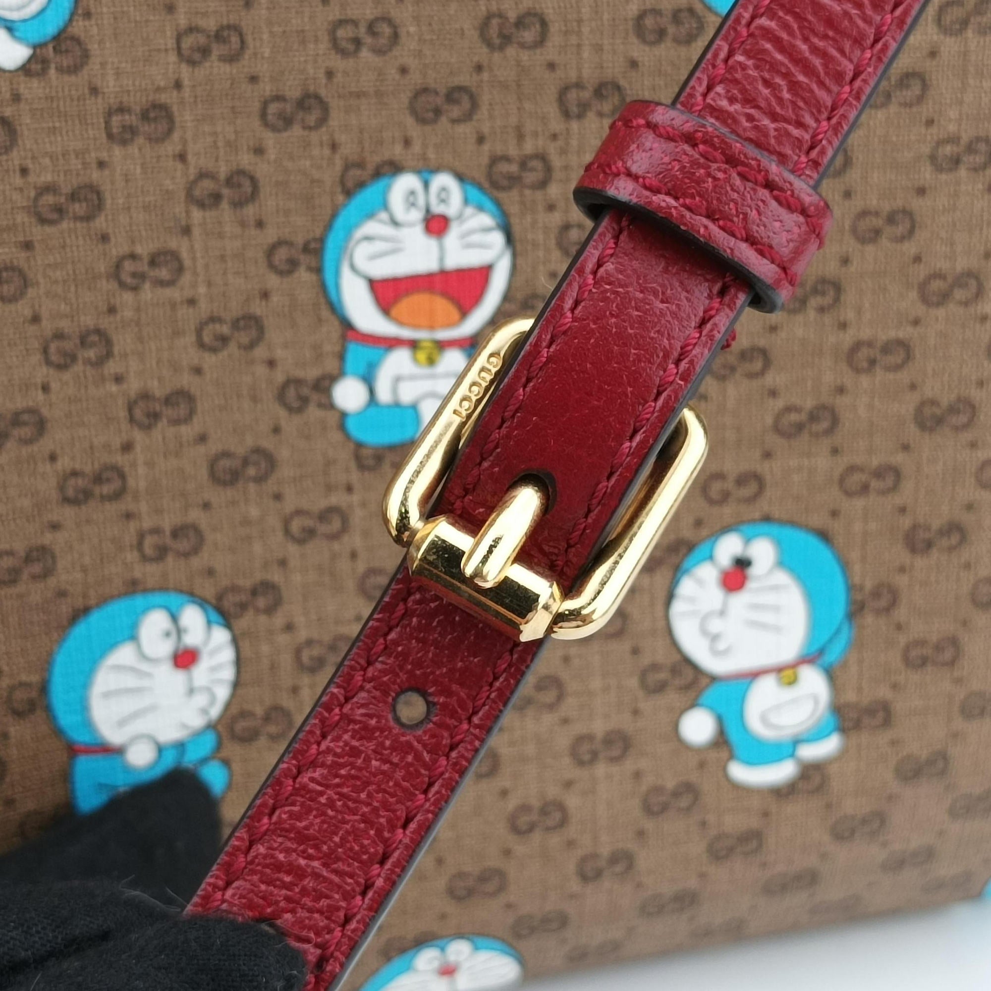 Fujiko-Pro Doraemon Micro GG Supreme Beige × Red × Multicolor PVC coated canvas×Leather 653952 B033864026フジコ プロ ドラえもん マイクロGGスプリーム ベージュ×レッド×マルチカラー PVCコーティングキャンバス×レザー 653952 B033864026