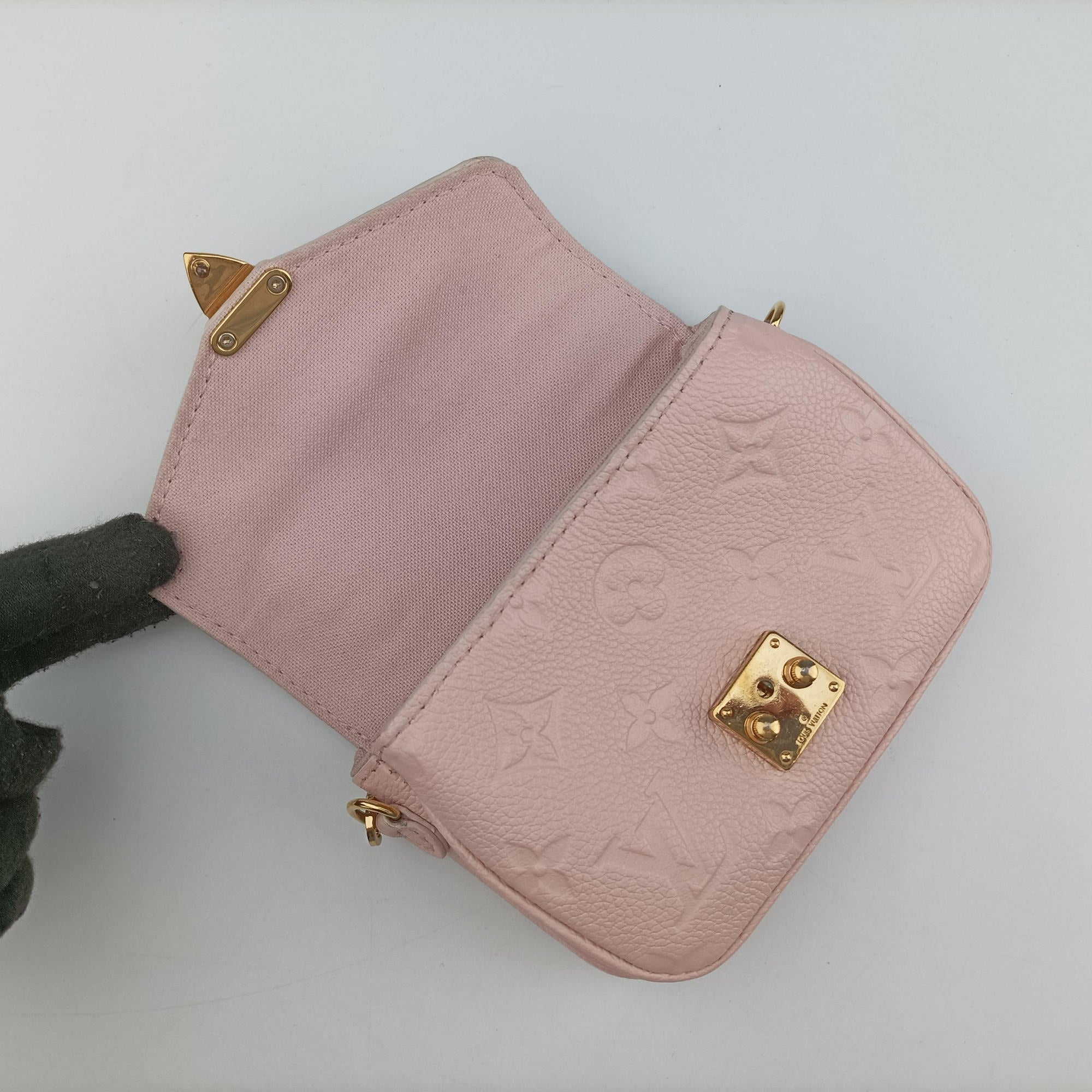 Micro Metis Pouch Chain Monogram Rose Pomelo Monogram Empreinte M81389 IC Chipマイクロメティスポーチチェーンモノグラム ローズポメロ モノグラム アンプラント M81389 ICチップ