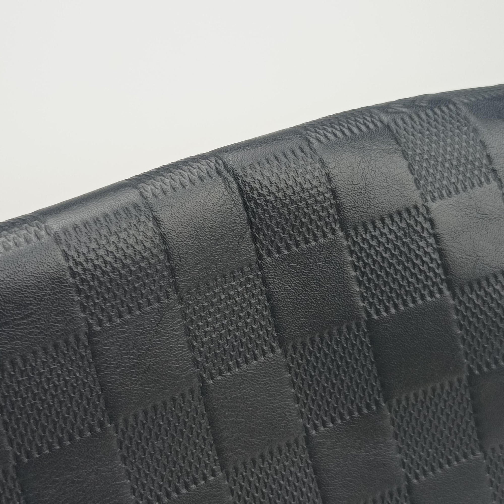 District PM Noir Damier Infini Leather N41033 CA2137ディストリクト PM ノワール ダミエアンフィニレザー N41033 CA2137