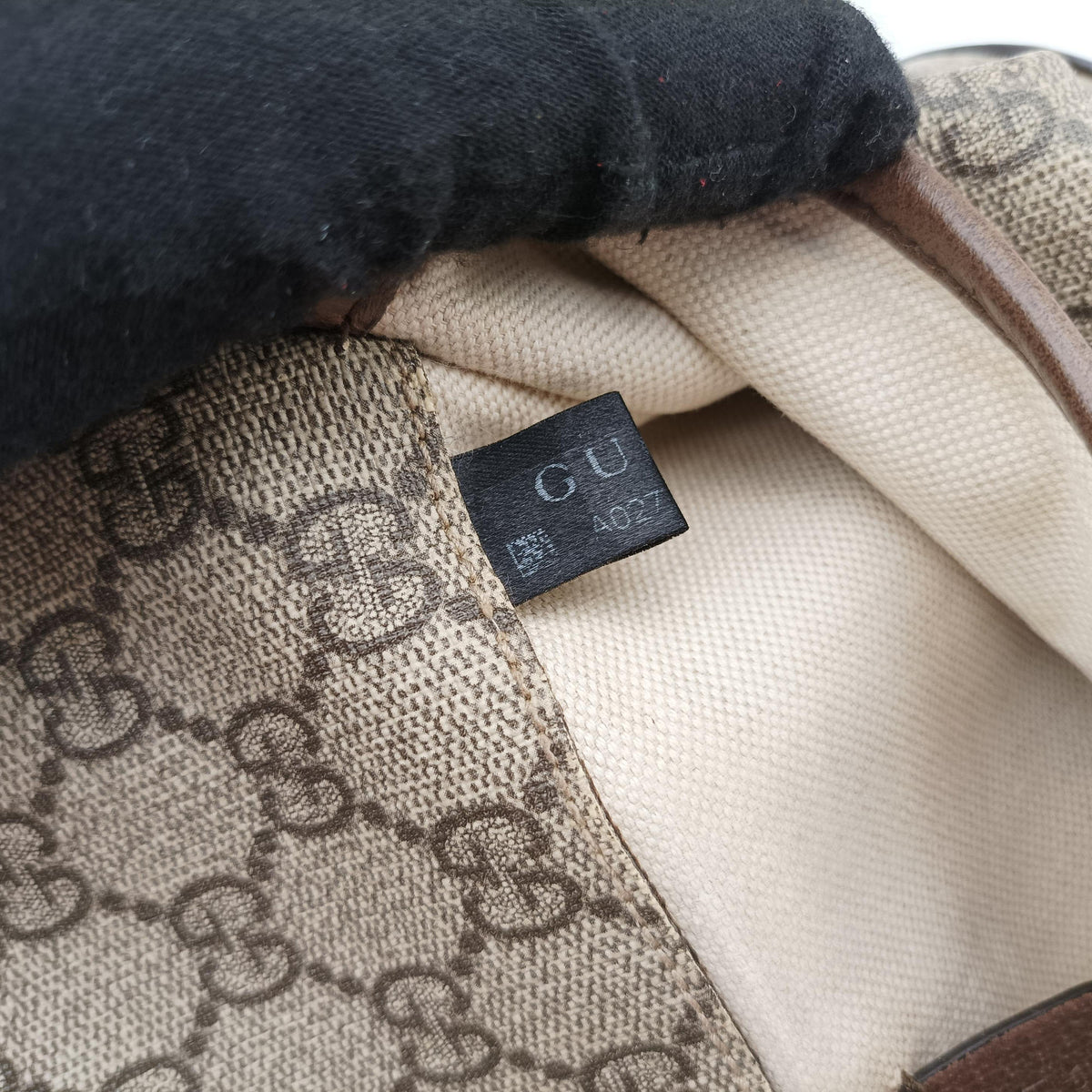 Pre-owned Gucci NEO VINTAGE GG Supreme Beige×Brown PVC coated canvas×Leather 493930 bum bag/waist bag | stylenewstar