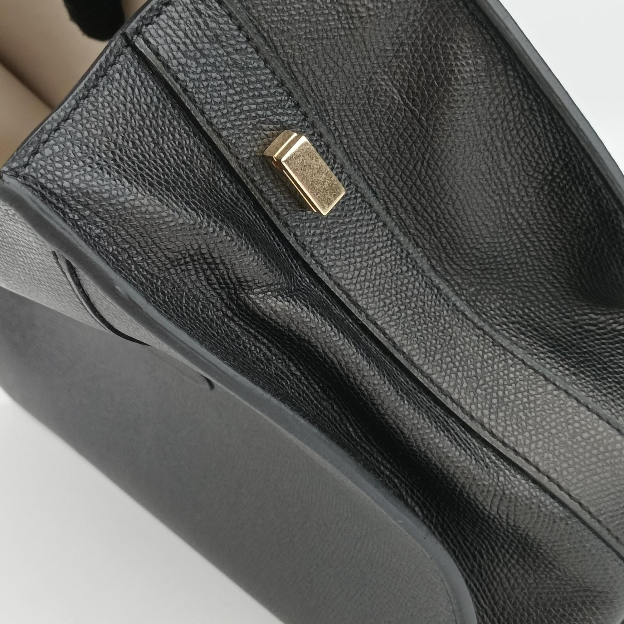 Iside Black Calfskin N 376815イジィデ ブラック カーフスキン N 376815