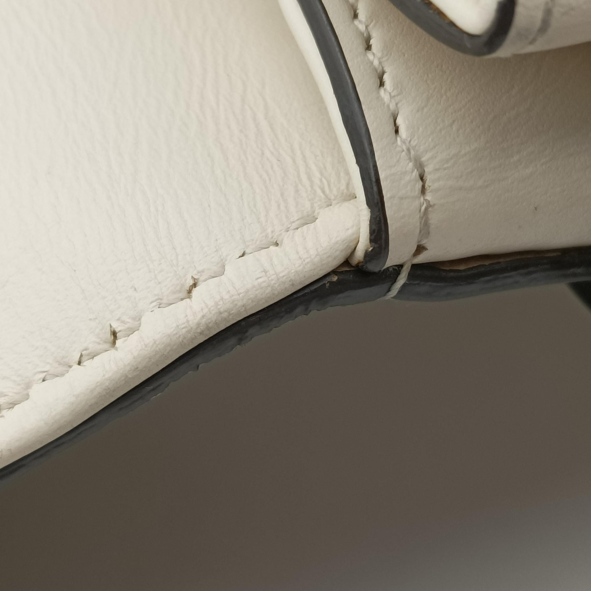 Broadway Pearl Bee White Leather 453778 I021993397ブロードウェイ パール ビー ホワイト レザー 453778 I021993397