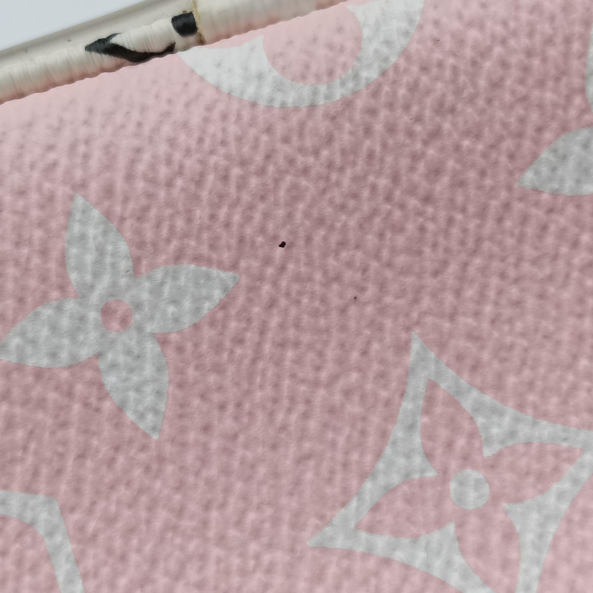 Beach Pouch ROUGE Monogram Giant M67601 TR2109ビーチ ポーチ 2019SS ルージュ モノグラム ジャイアント M67601 TR2109