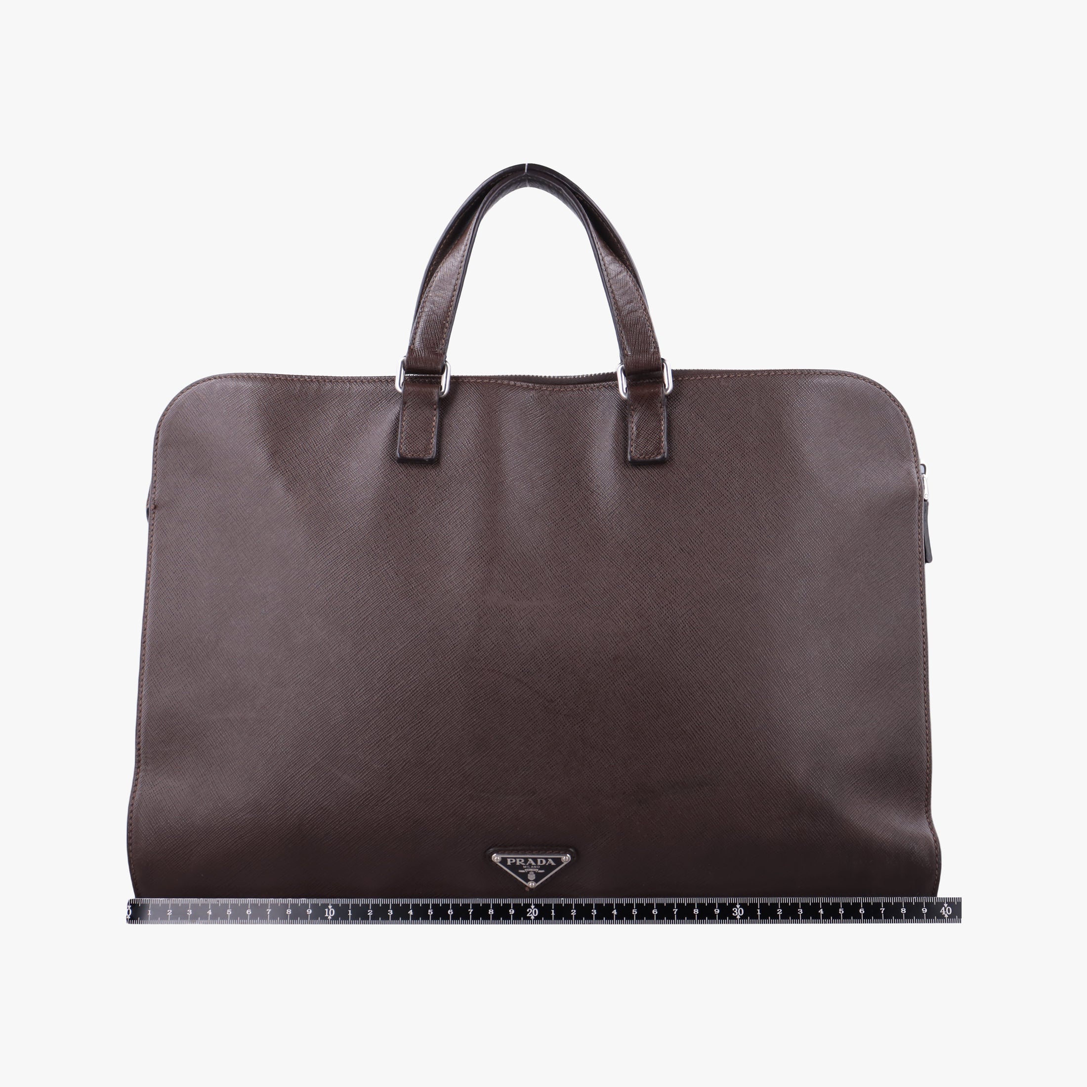 Triangle Logo Plate Brown Saffiano Leather VR0023 49三角 ロゴ プレート ブラウン サフィアーノレザー VR0023 49