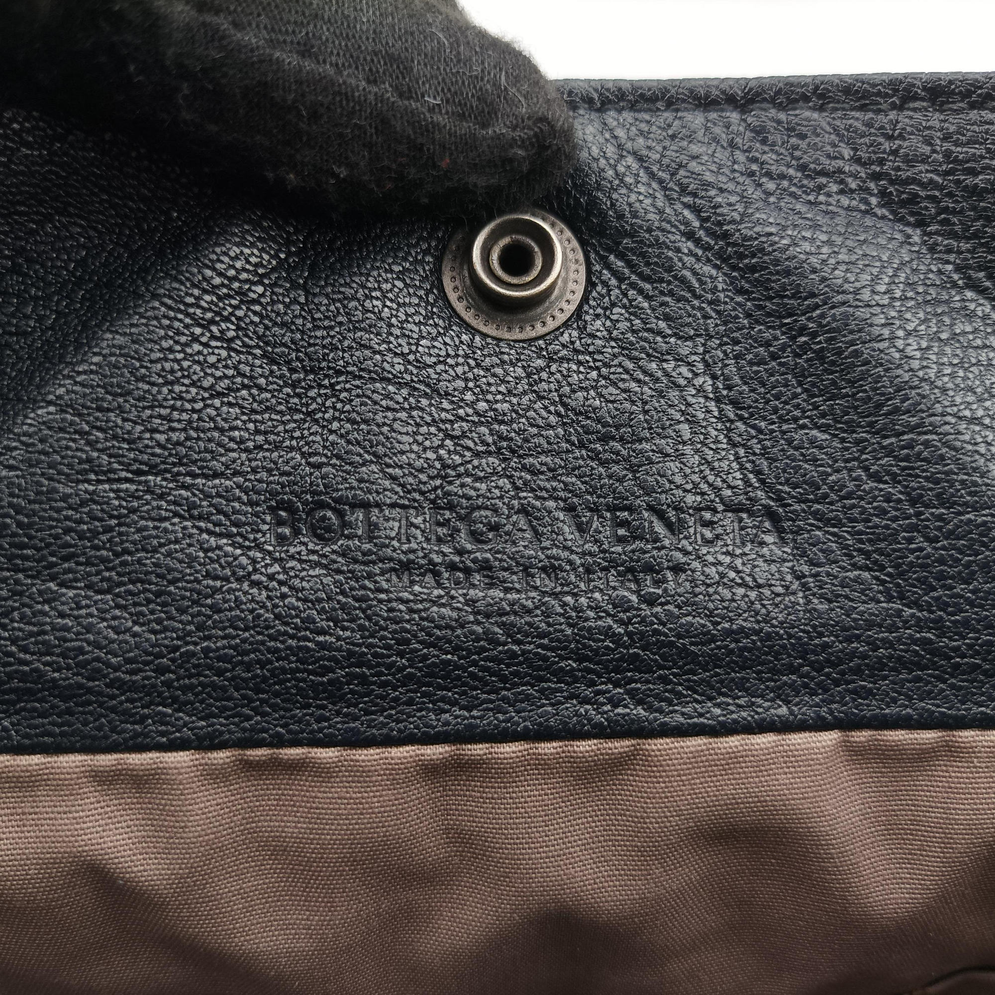 Intrecciato Dark Gray × Blue lambskin B04593134Yイントレチャート ダークグレー × ブルー ラムスキン B04593134Y