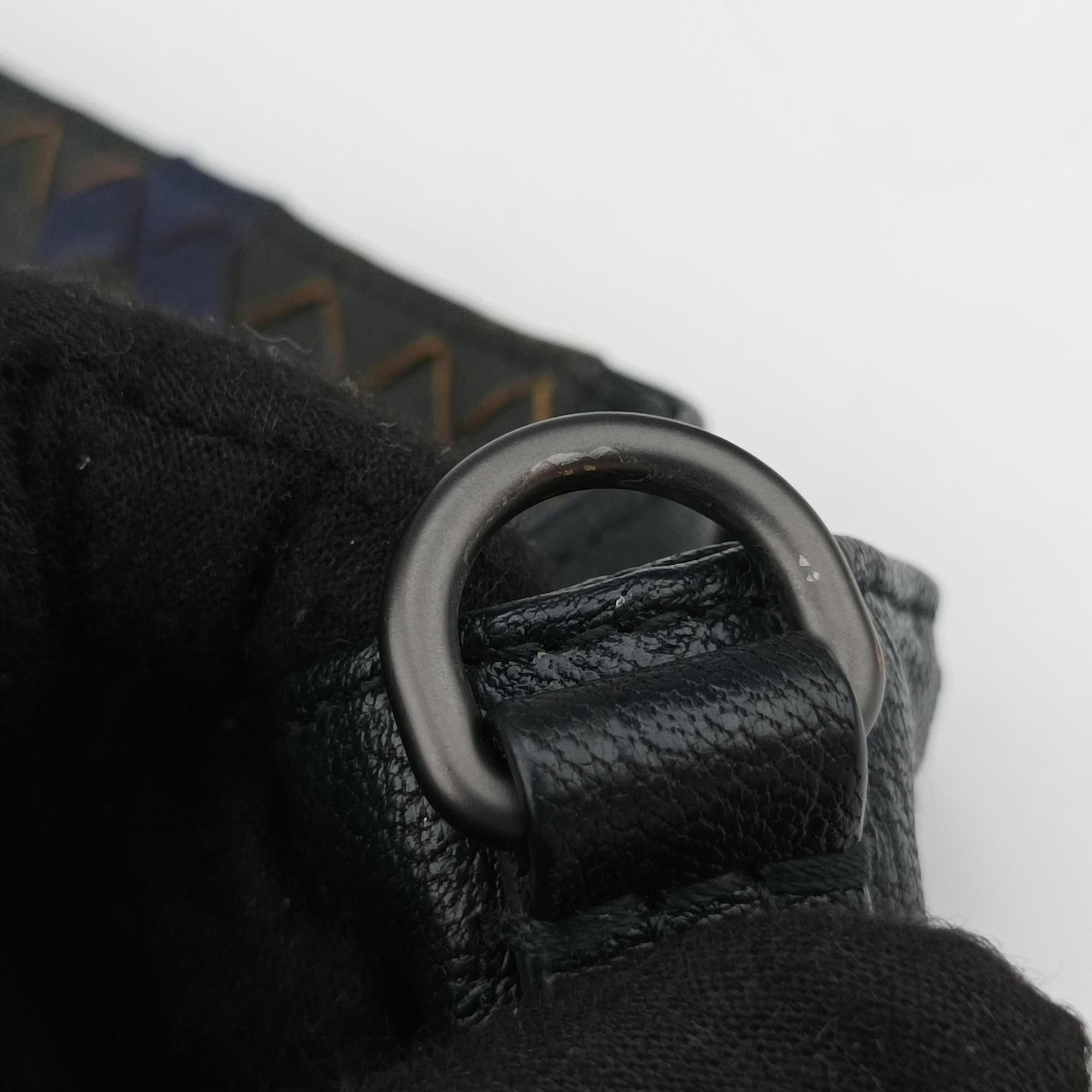Intrecciato Dark Gray × Blue lambskin B04593134Yイントレチャート ダークグレー × ブルー ラムスキン B04593134Y