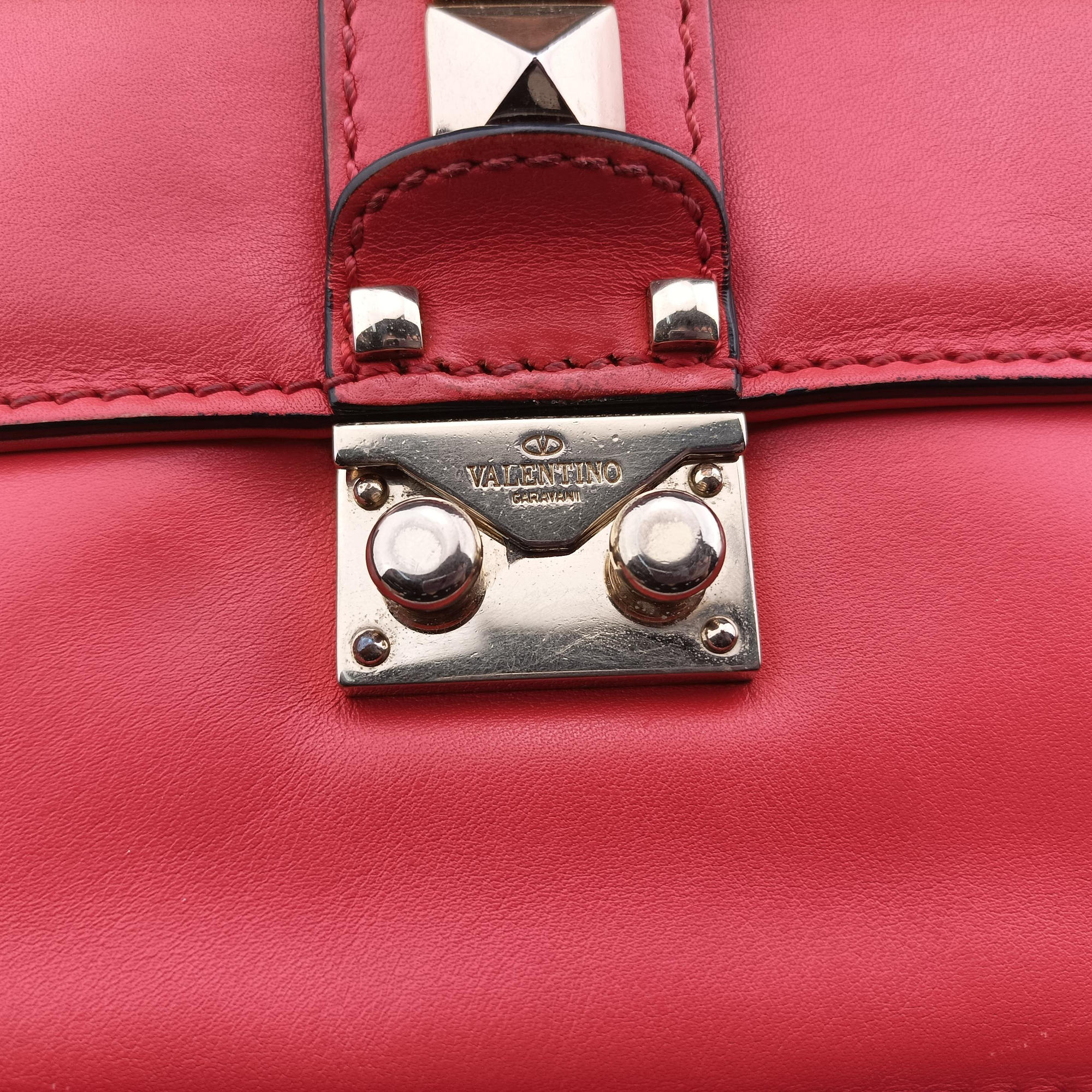 Rockstud Glam Lock Red Leather BL-K398VIT2ロックスタッズグラムロックミディアム レッド レザー BL-K398VIT2