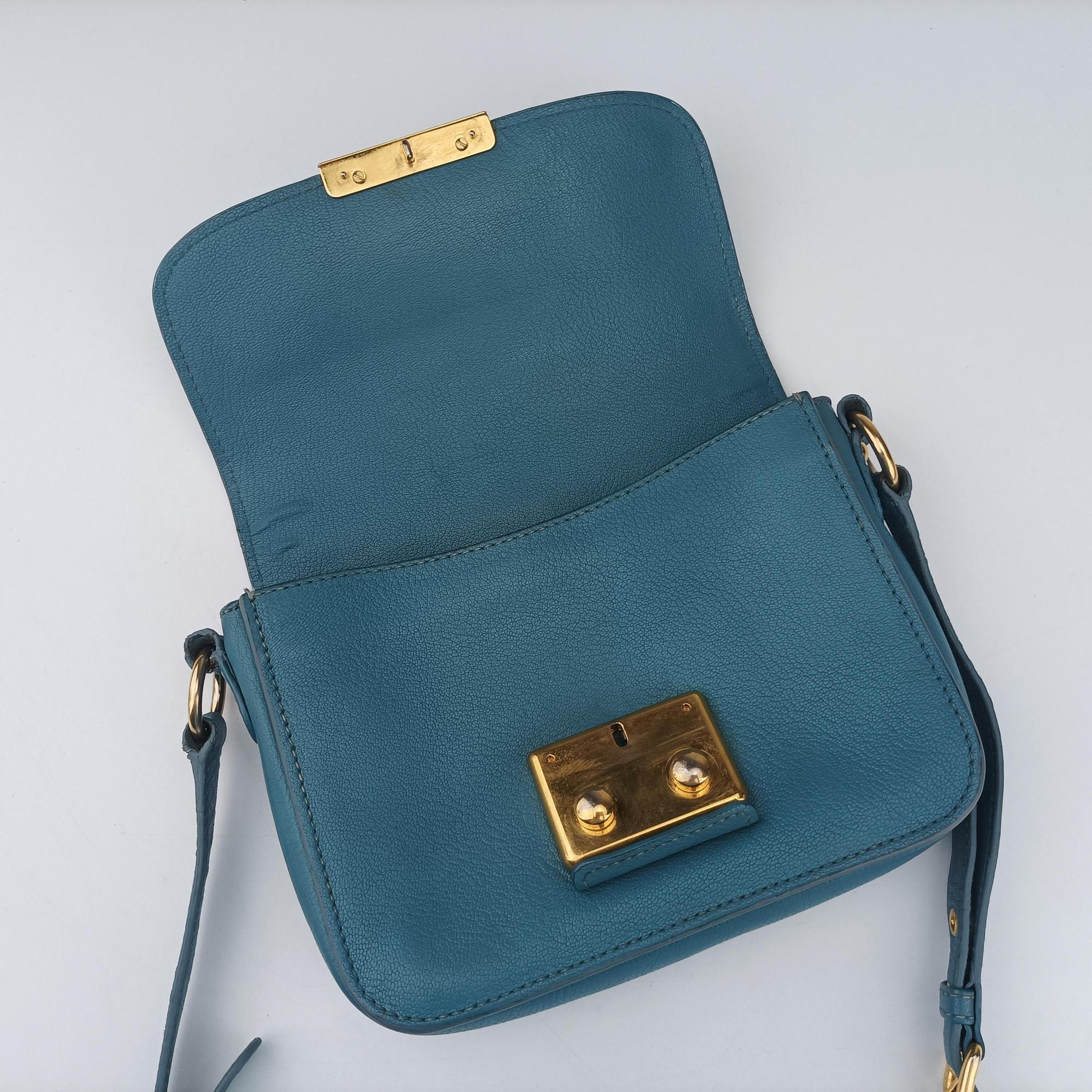 Push-Lock Flap Blue Leather 197プッシュロック フラップ ブルー レザー 197
